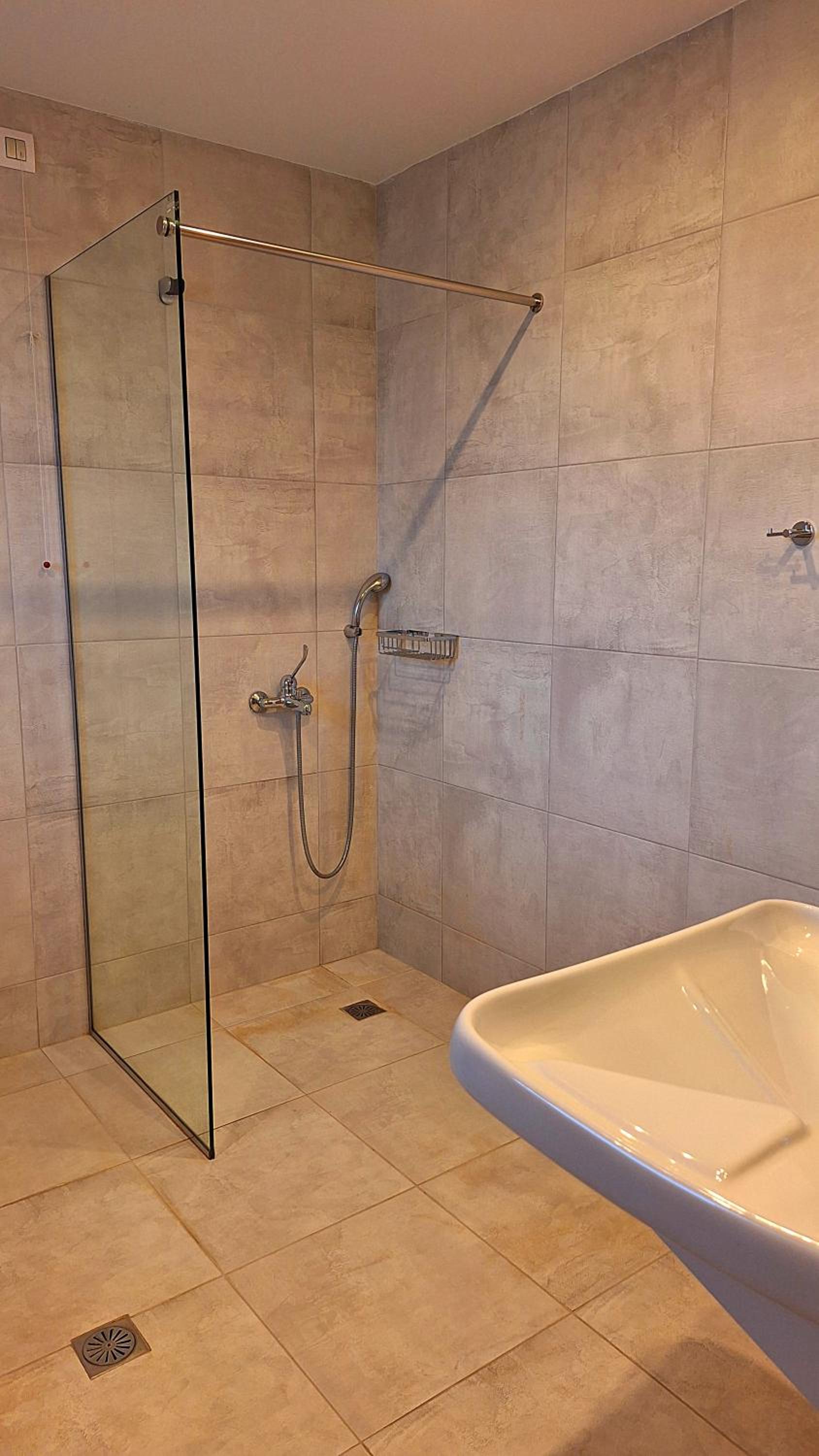 Double or Twin Room - Disability Access photo 2