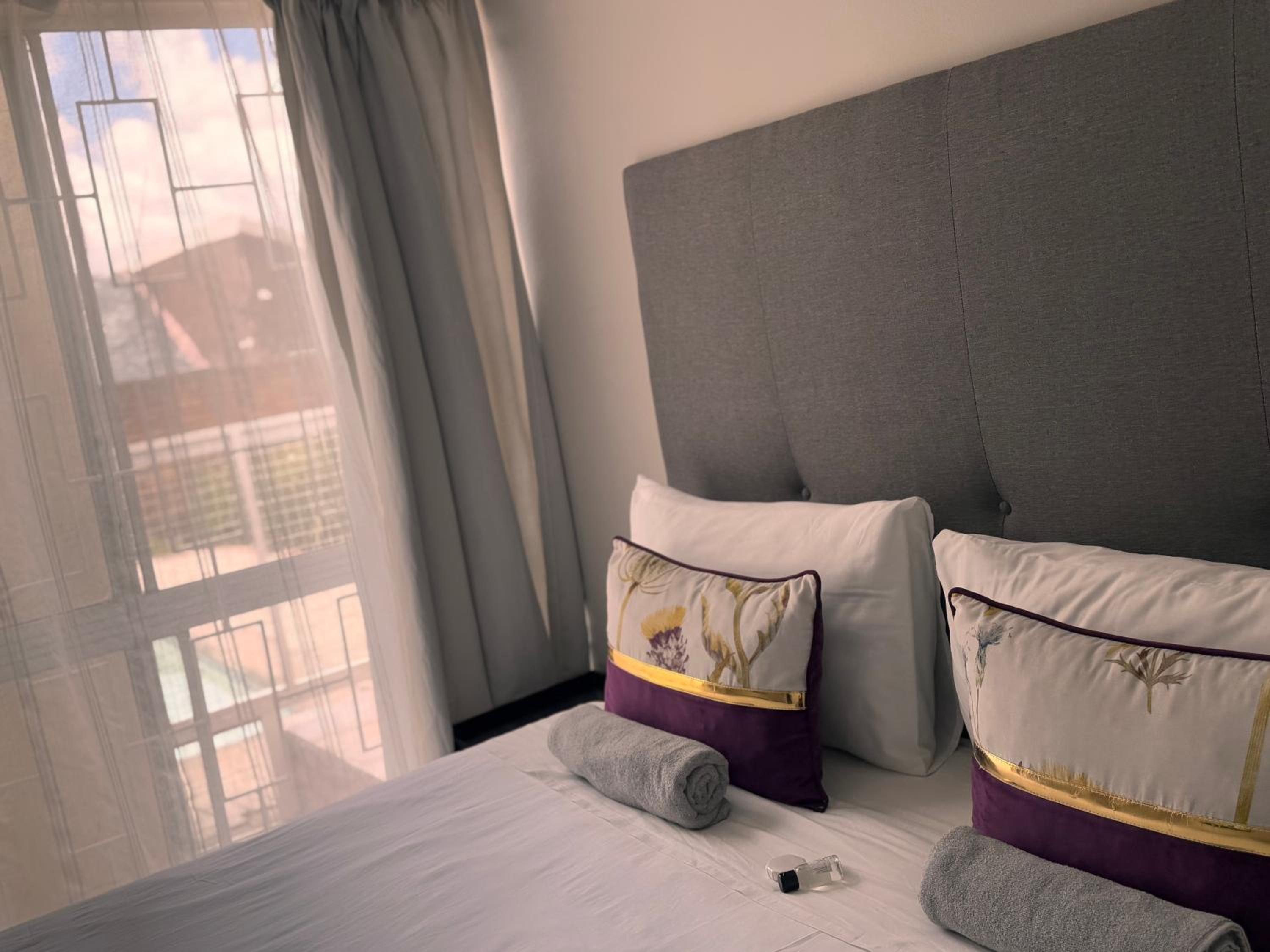 Deluxe Double Room with Shower photo 2
