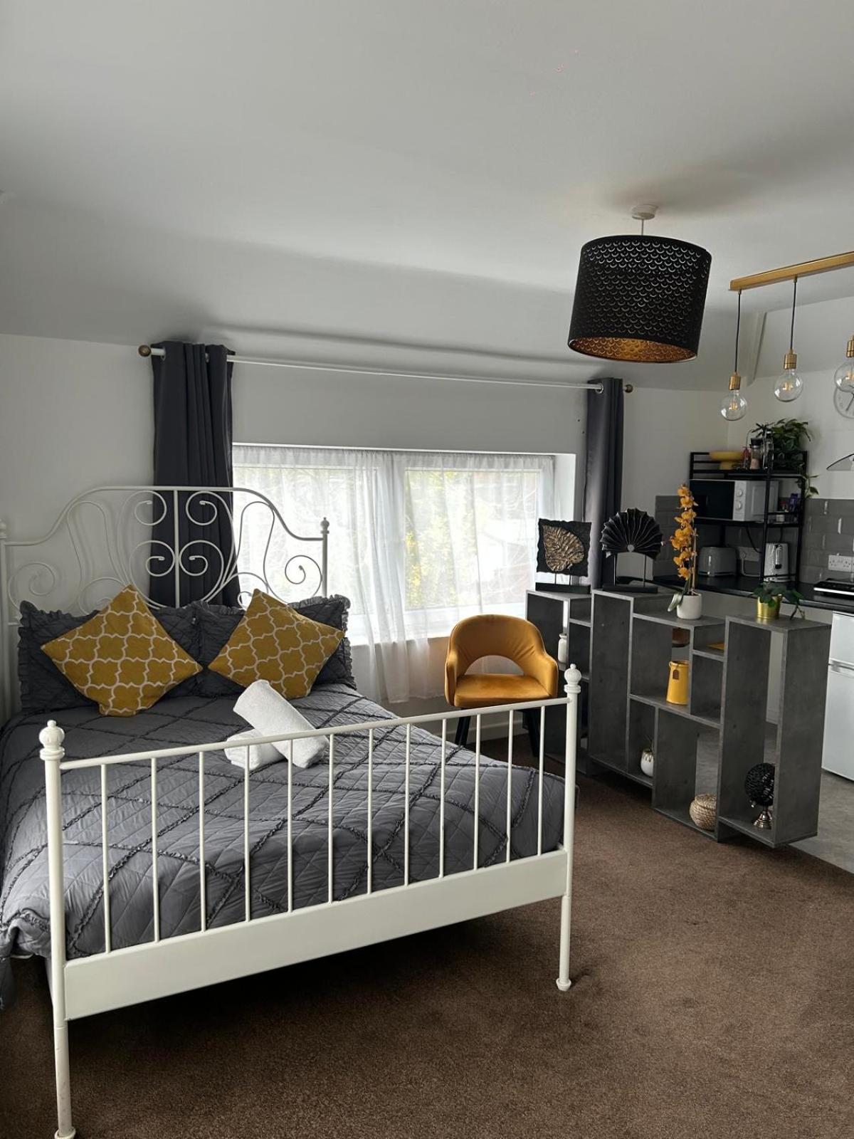 Small Double Room photo 1
