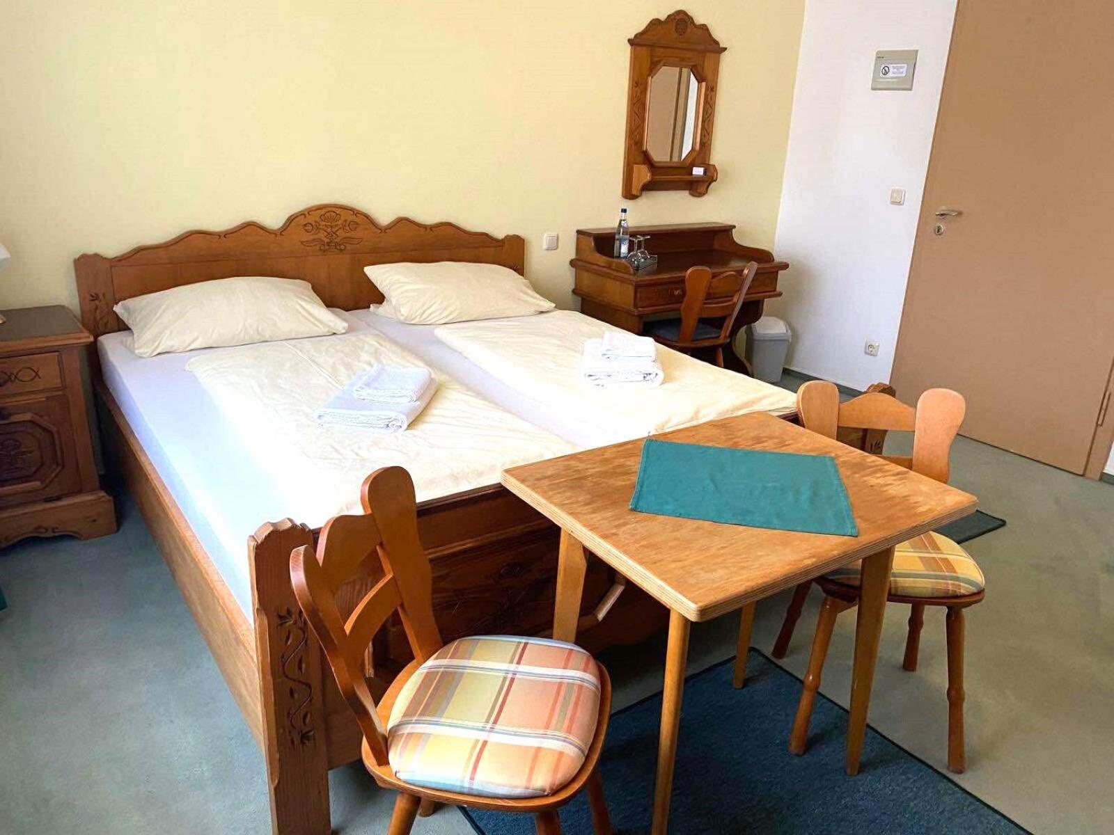 Double Room with Private Bathroom photo 3
