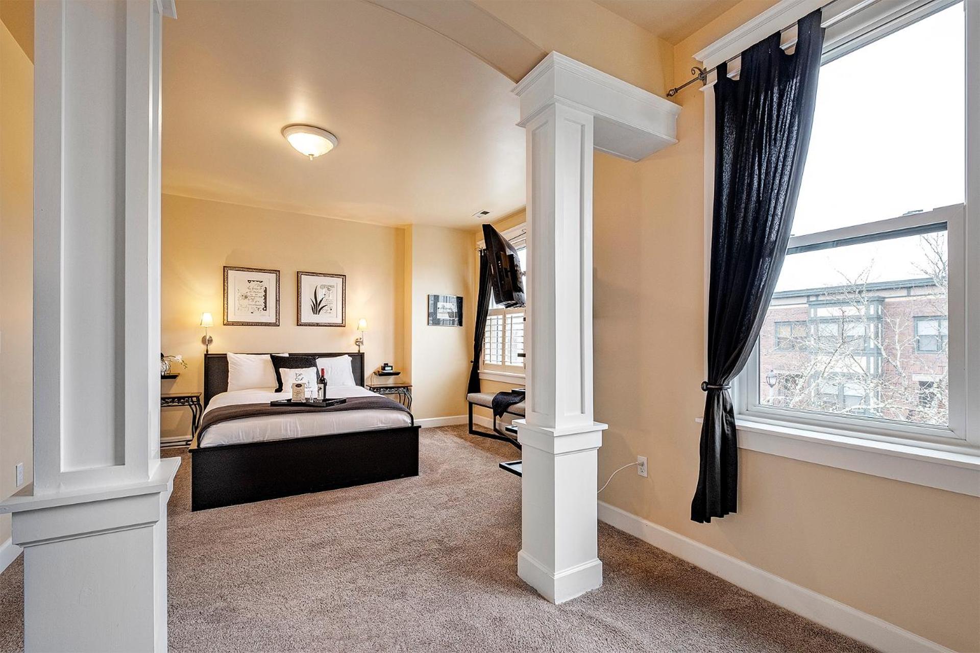 Queen Room photo 3
