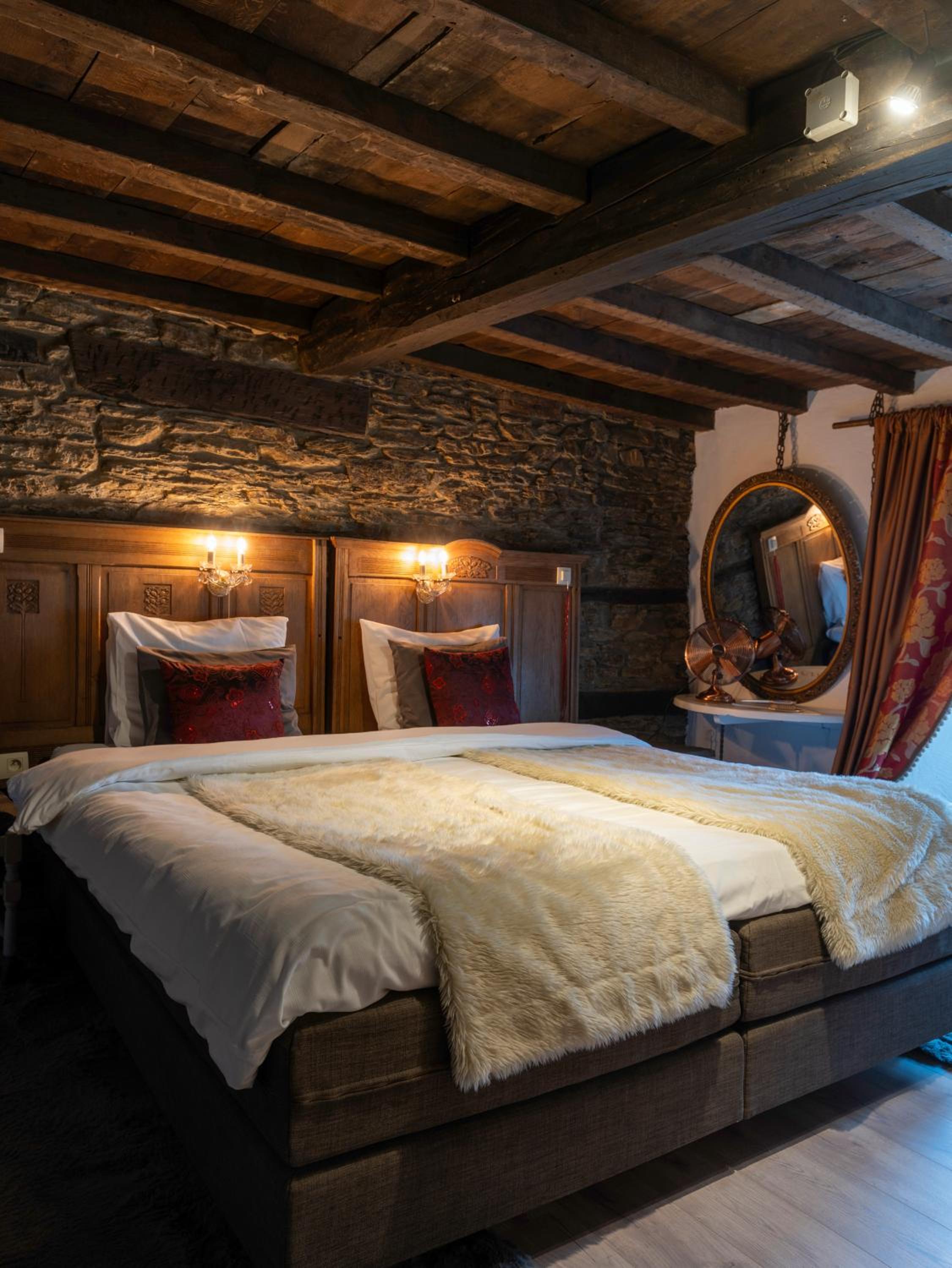 Deluxe Double or Twin Room photo 1