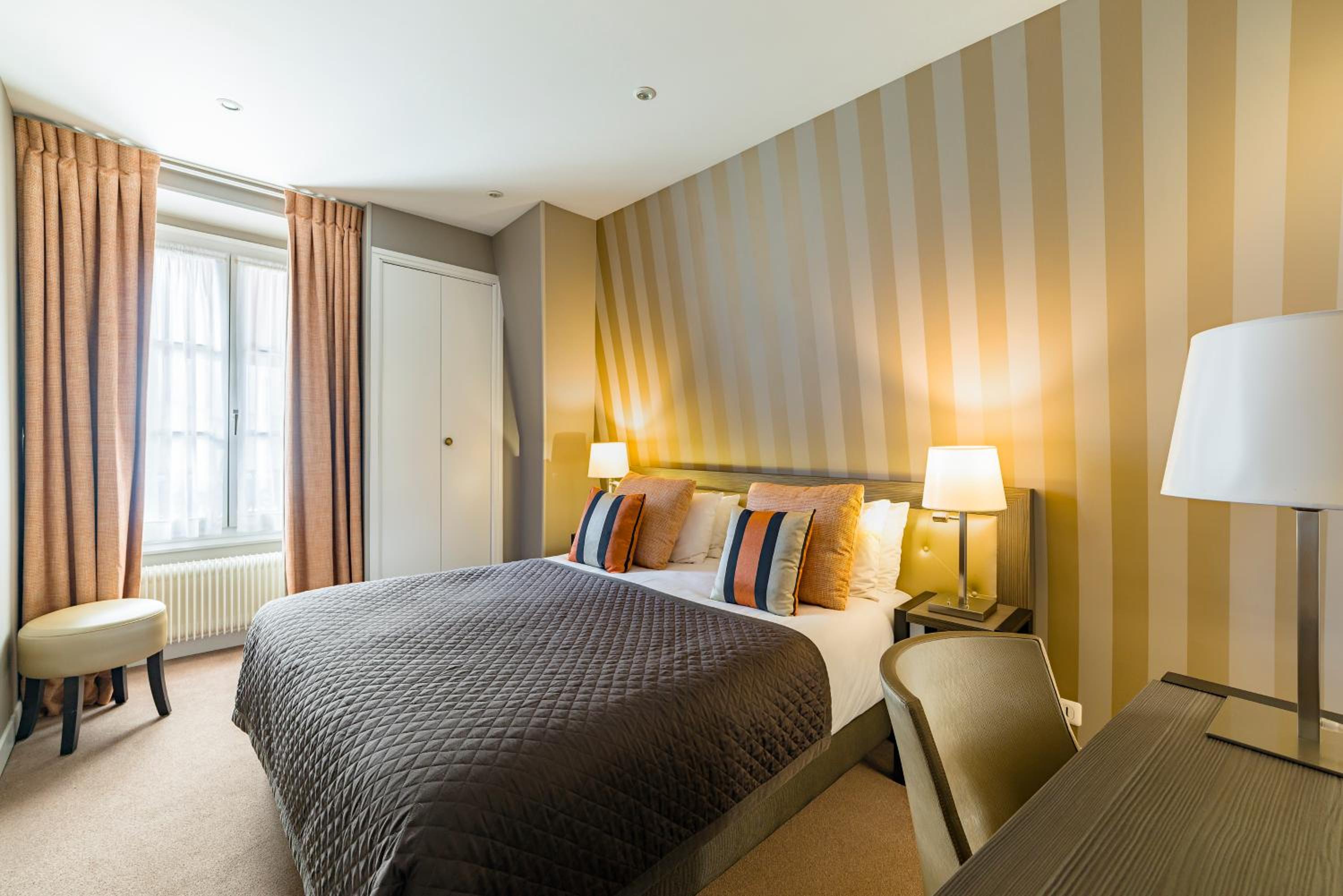 Double Room with Extra Bed photo 1