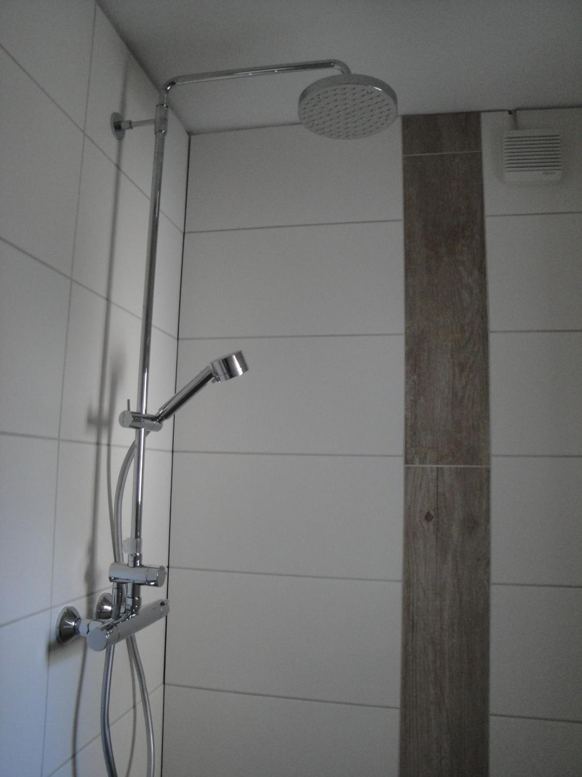 Three-Bedroom Apartment - Photo 9
