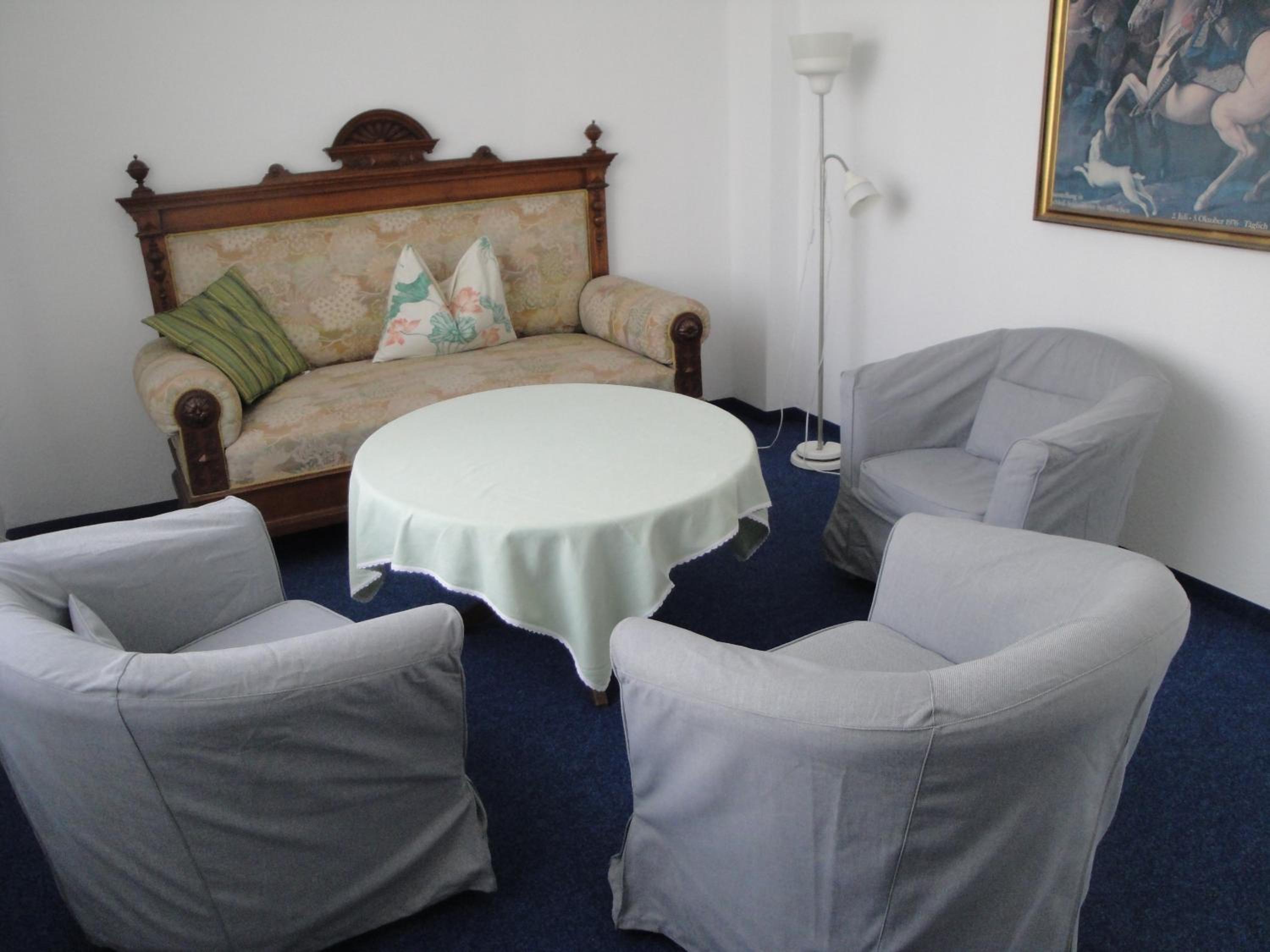 Three-Bedroom Apartment - Photo 12