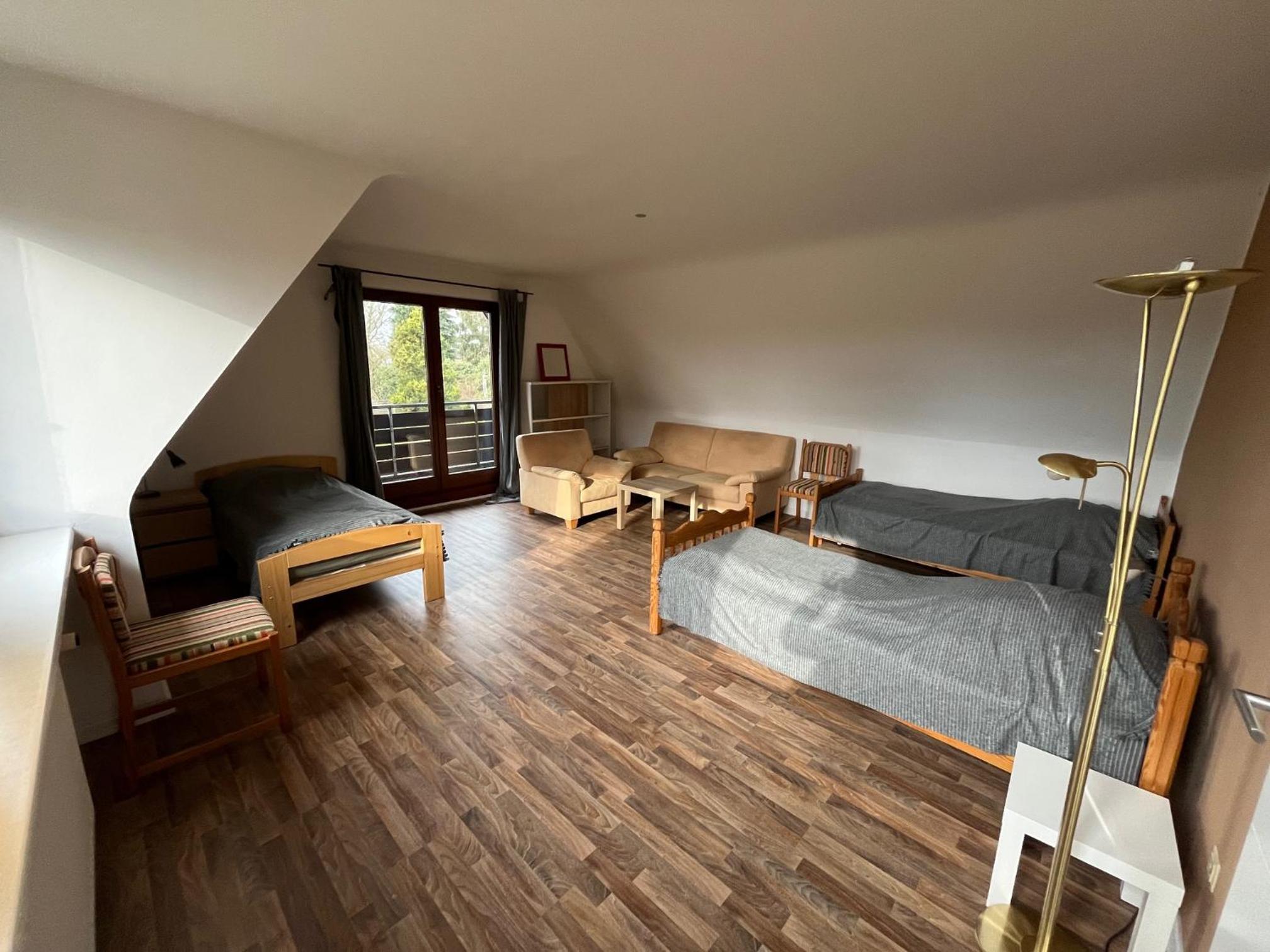 Basic Triple Room with Shared Bathroom photo 1