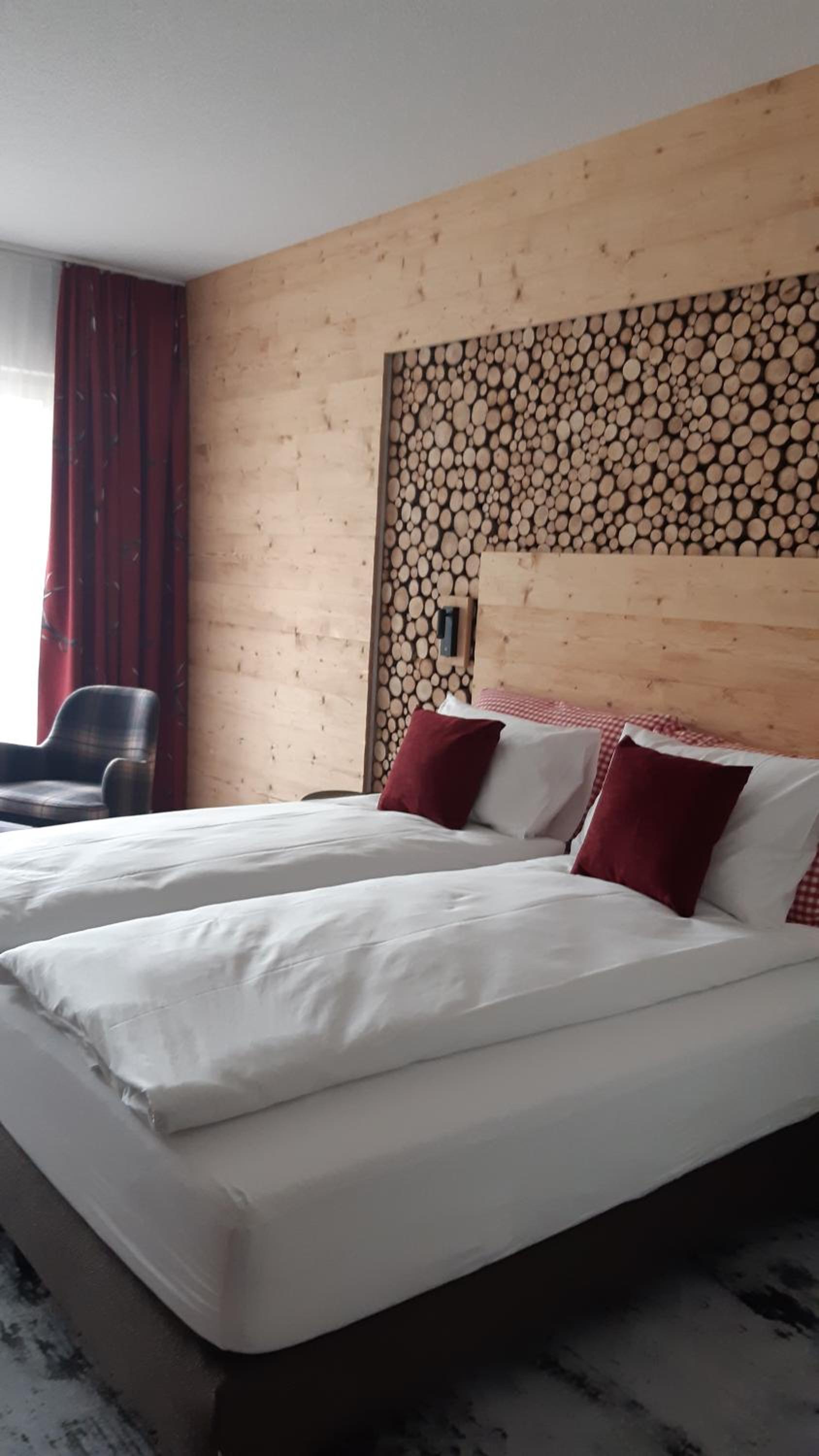 Deluxe Double or Twin Room with Mountain View - Photo 2