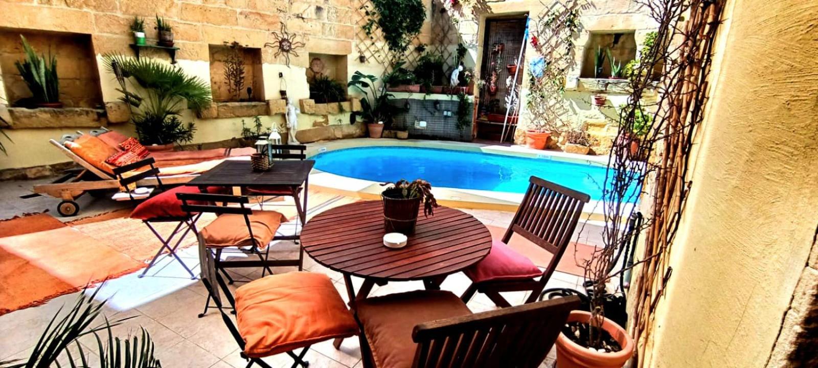 Deluxe Double Room with Shower - Photo 26