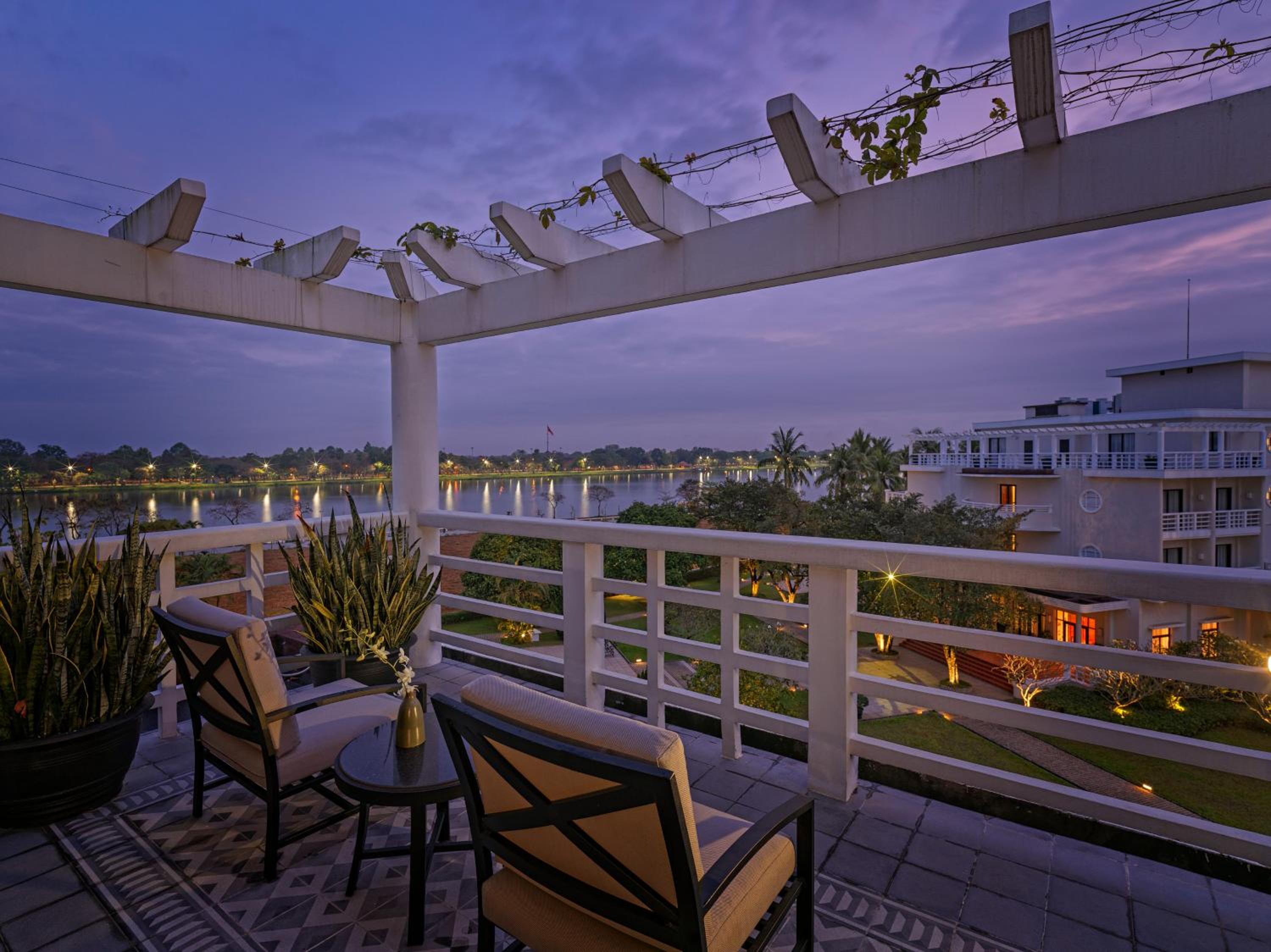 Deluxe Twin Room with River View