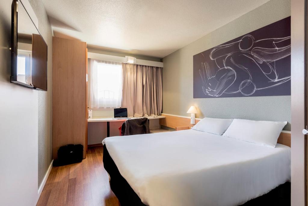 Standard Double Room - Photo 6