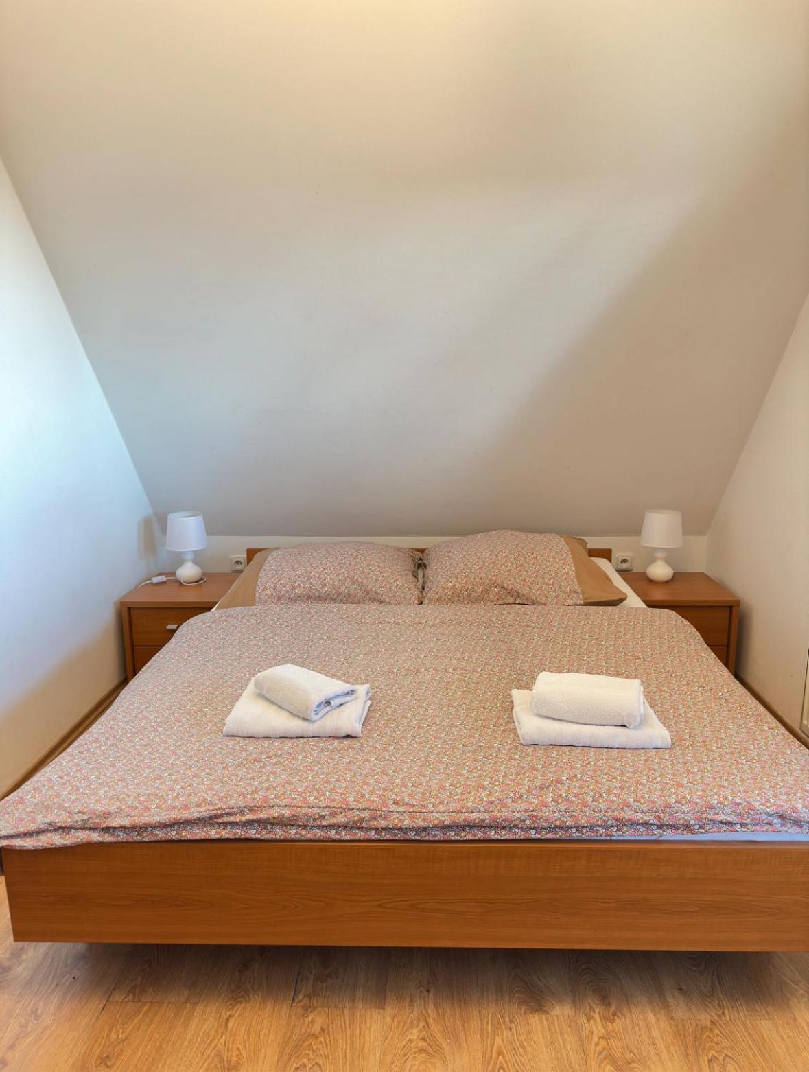 Double Room with Balcony - Photo 5