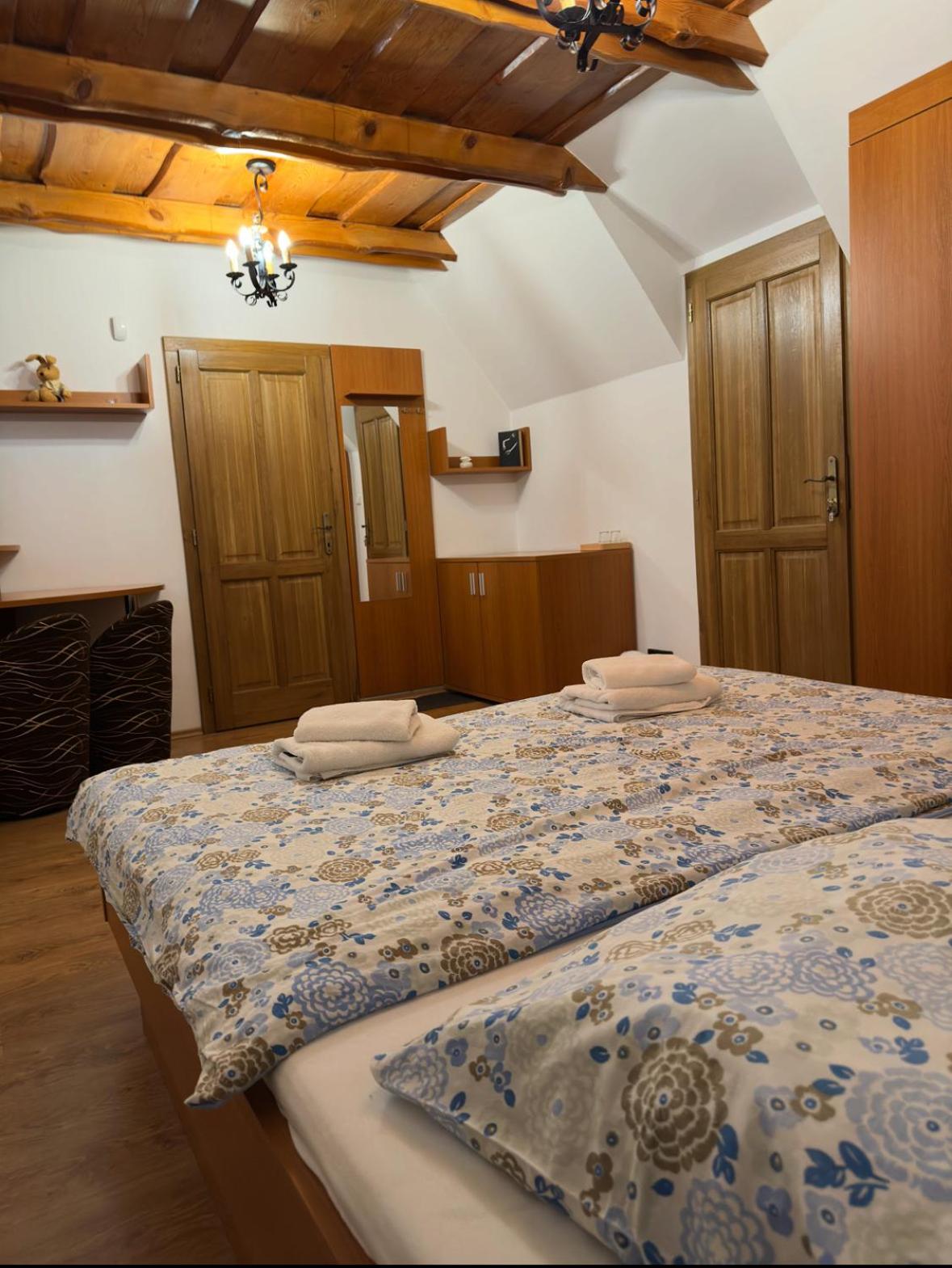 Double Room - Photo 2