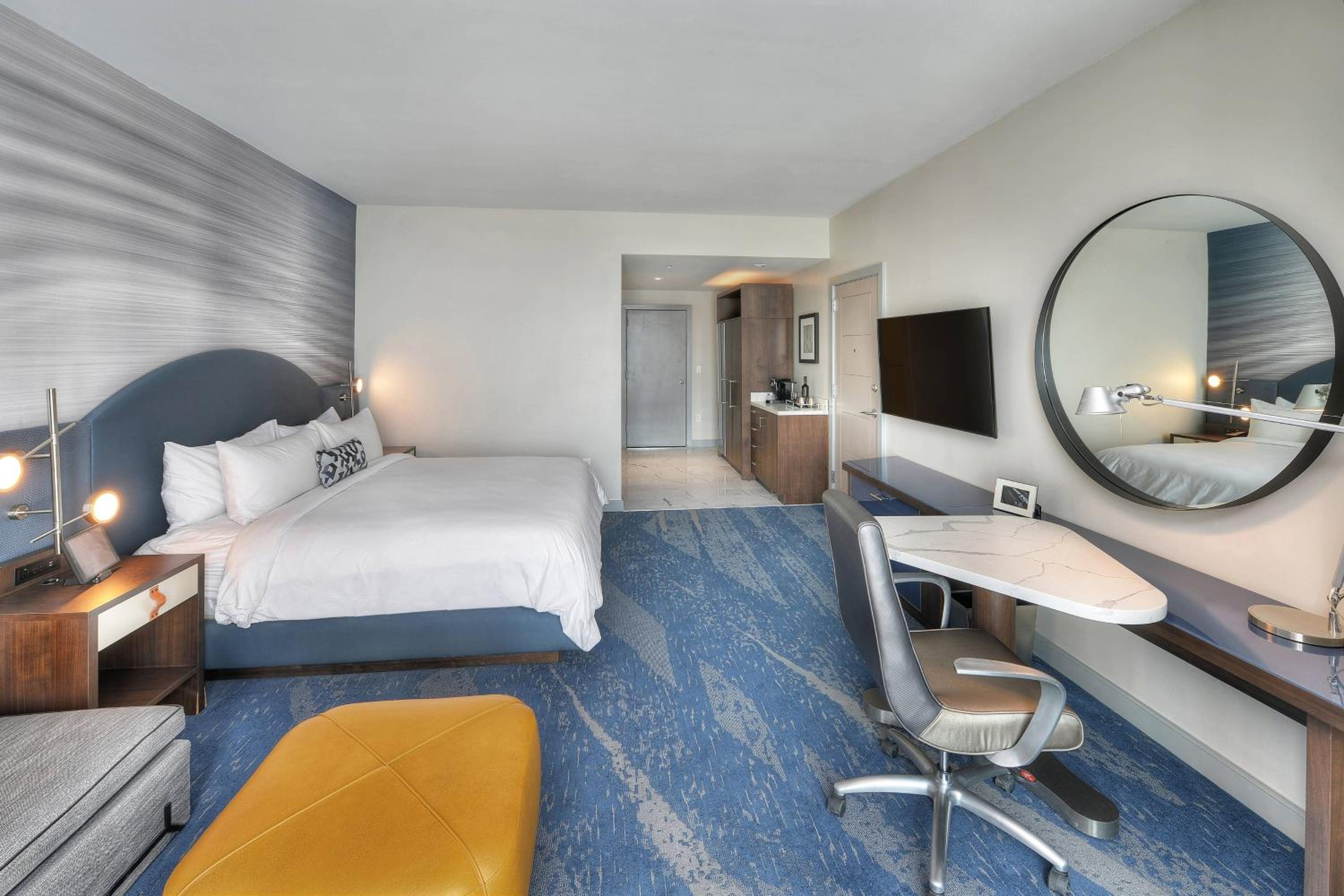 King Room - Hearing Accessible - Photo 3