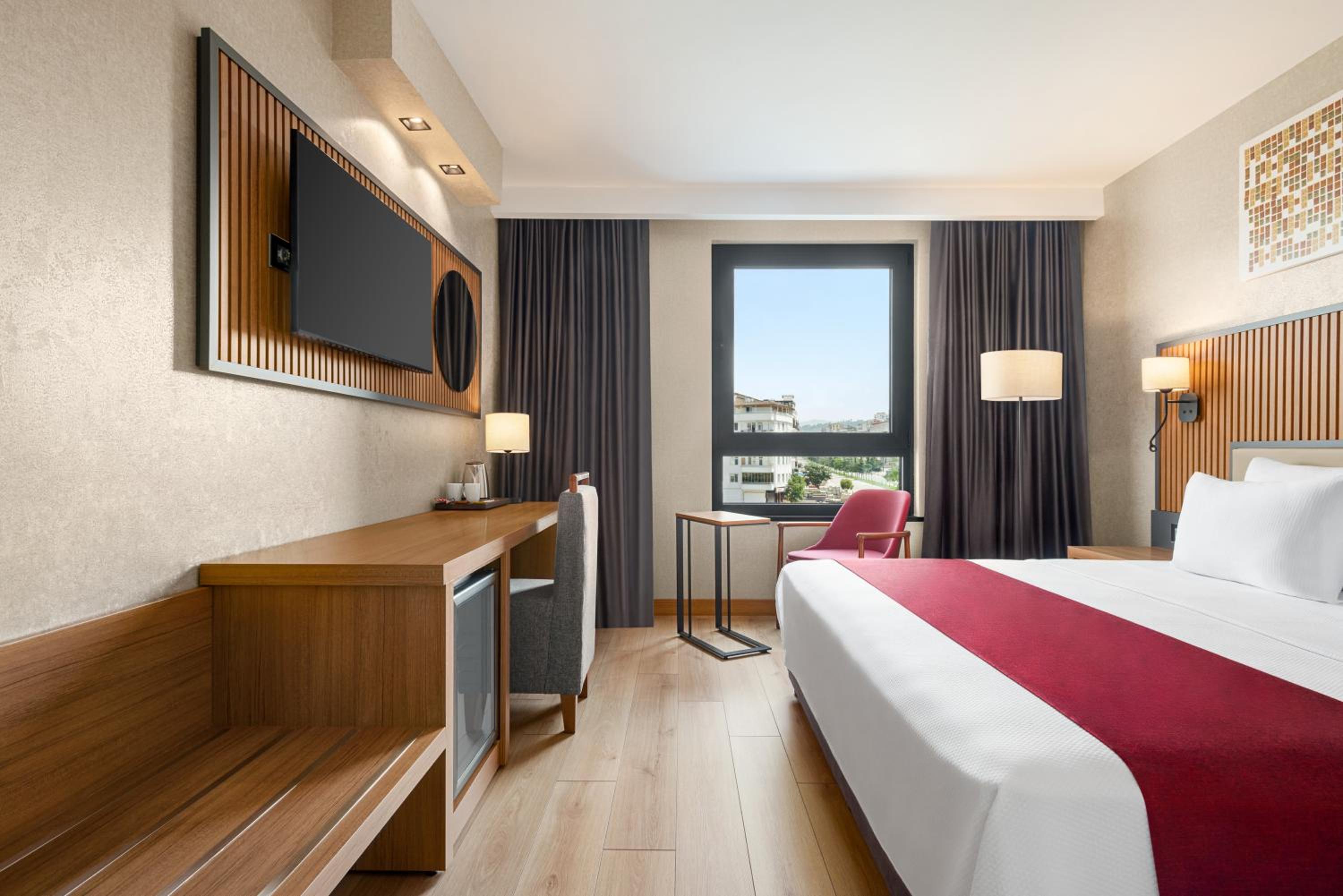 King Suite with One King Bed, Non- Smoking  - Photo 1