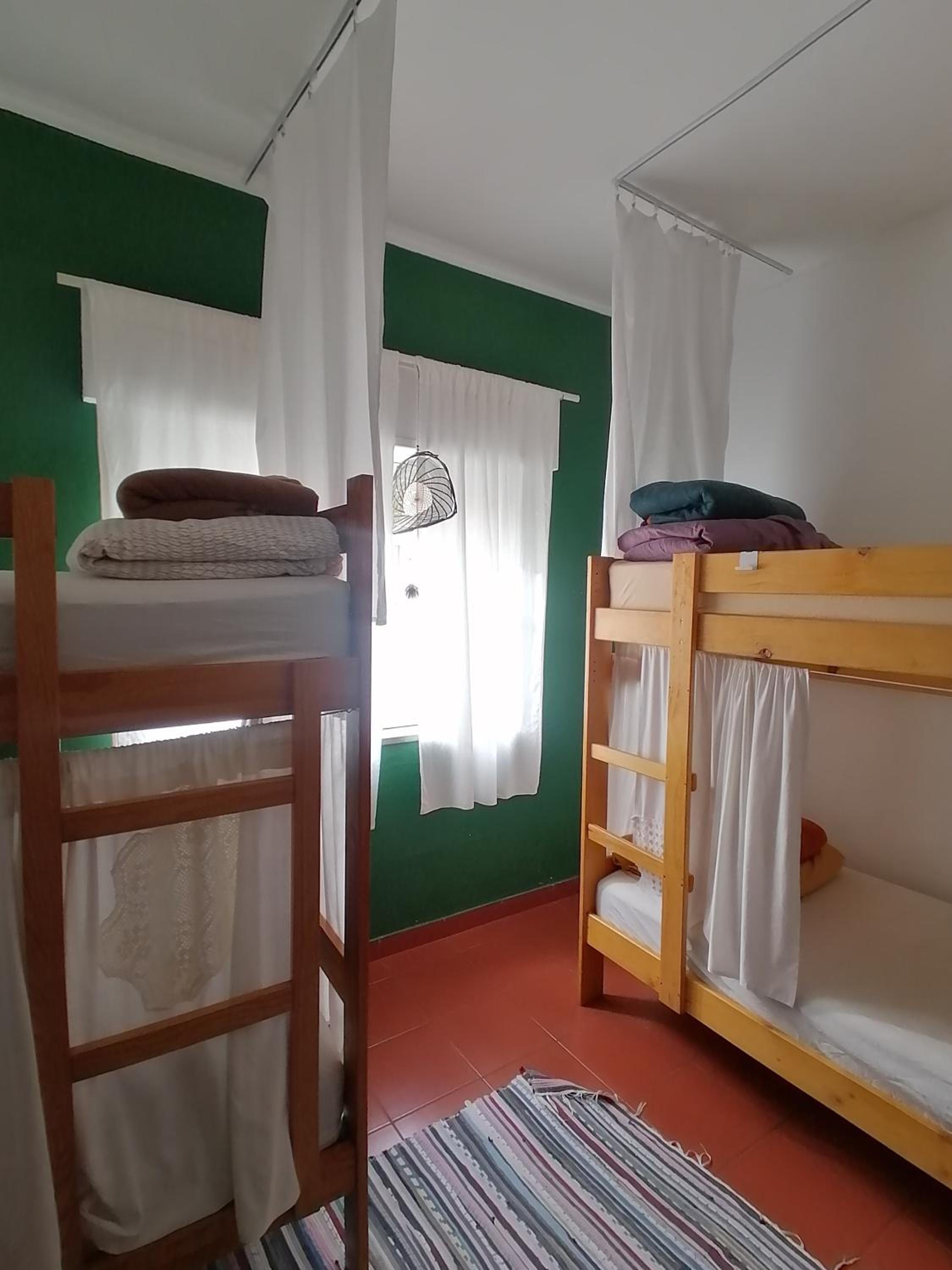 Bed in 4-Bed Mixed Dormitory Room photo 2