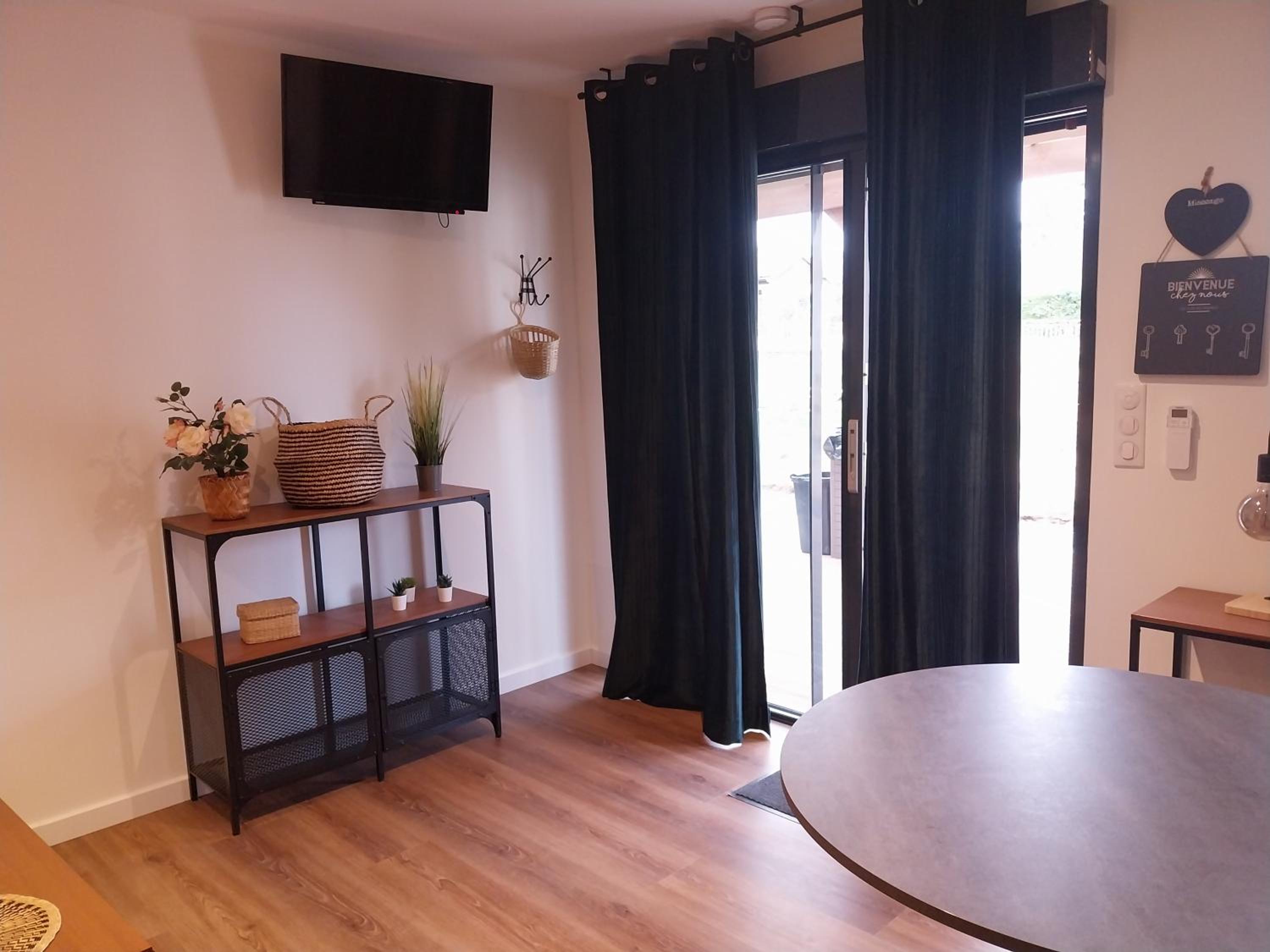 Apartment with Garden View photo 3