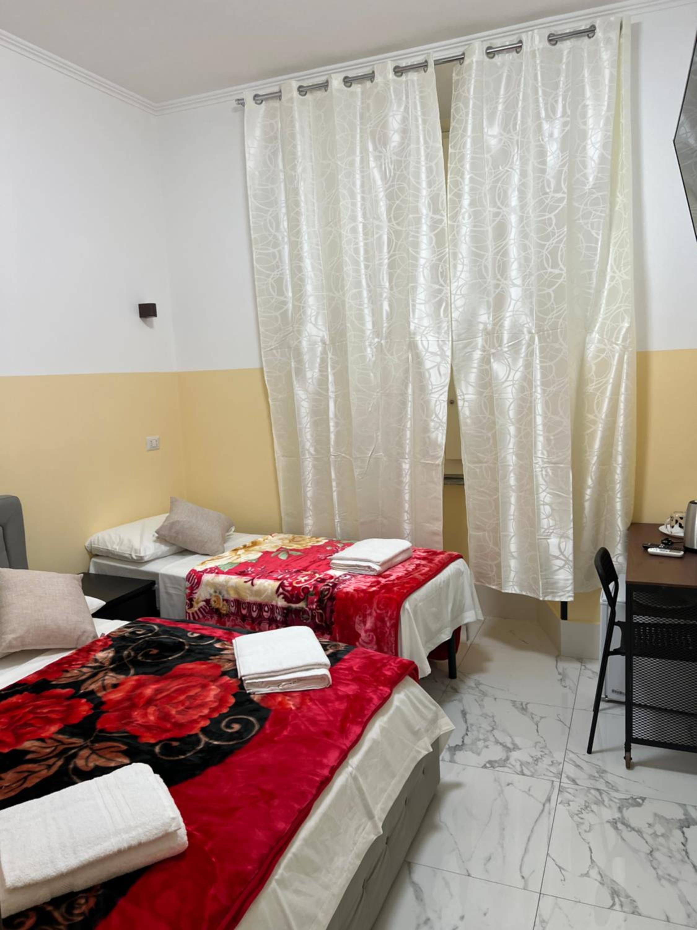 Double Room with Private Bathroom photo 2