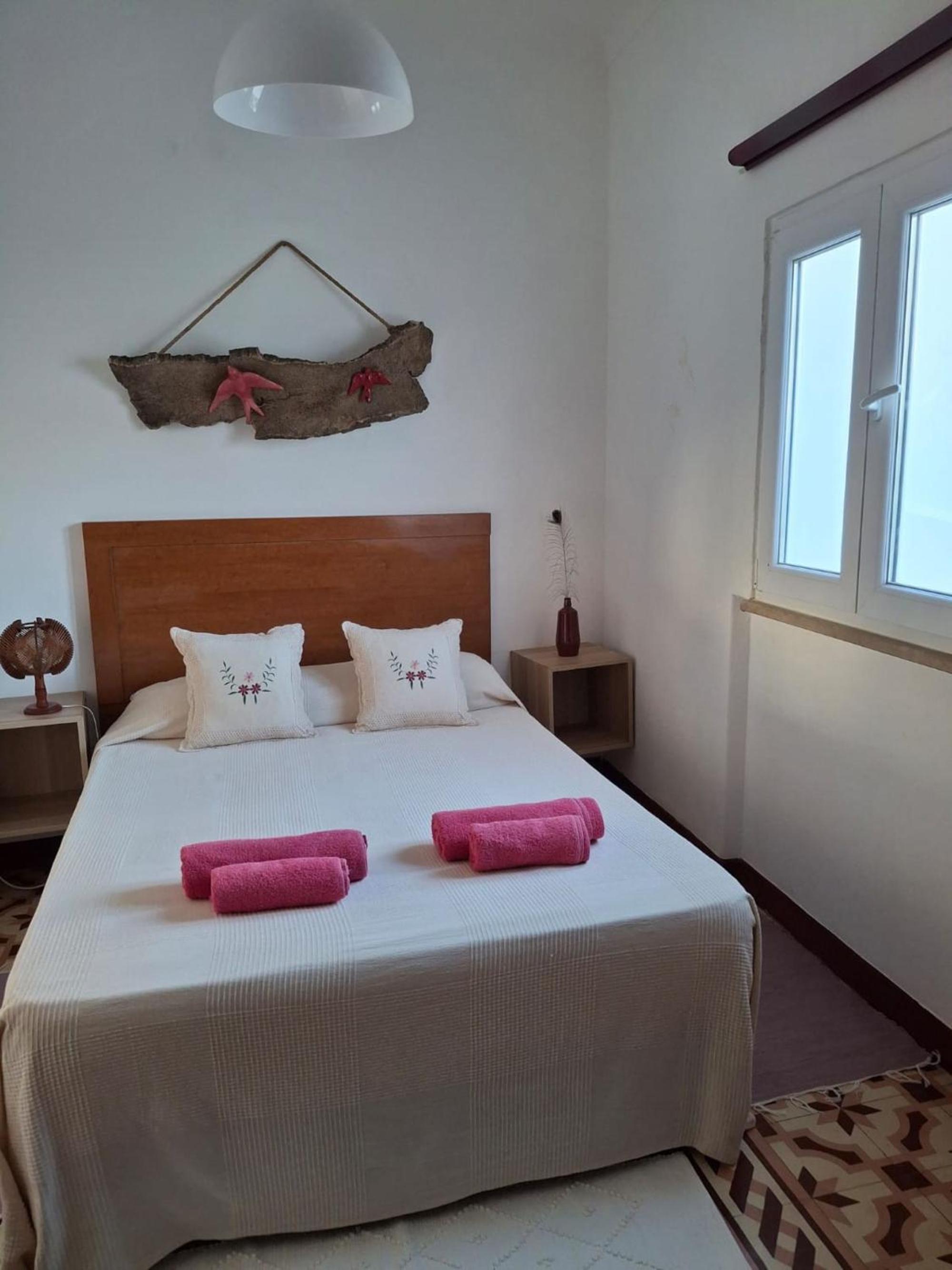 Standard Double Room with Shared Bathroom photo 3