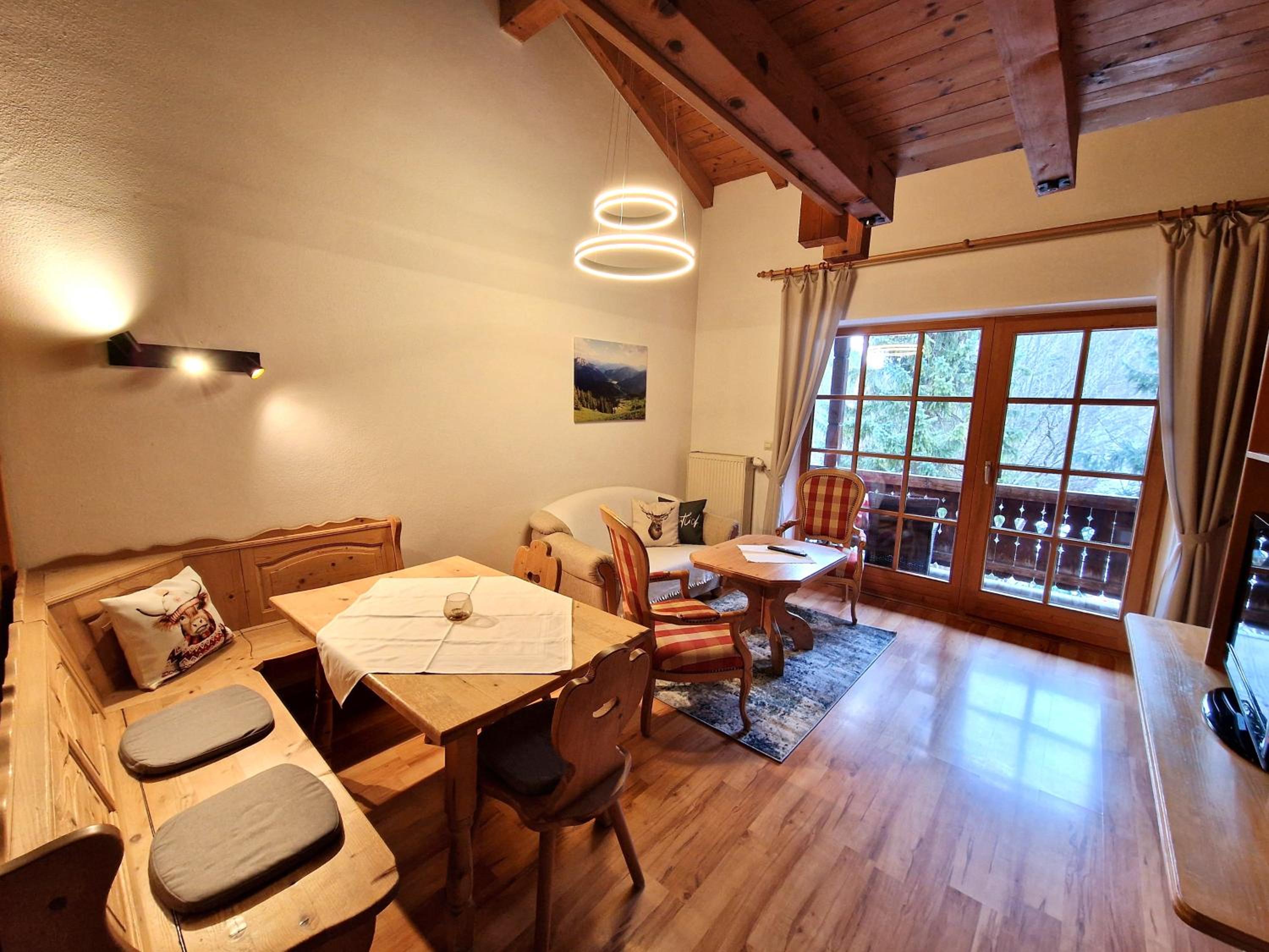 One-Bedroom Apartment with Balcony photo 1