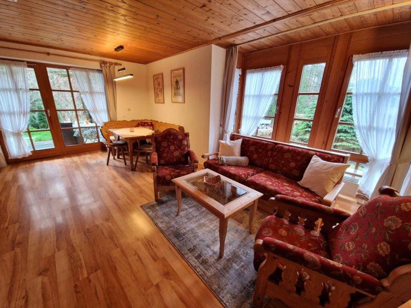 One-Bedroom Apartment with Terrace photo 1