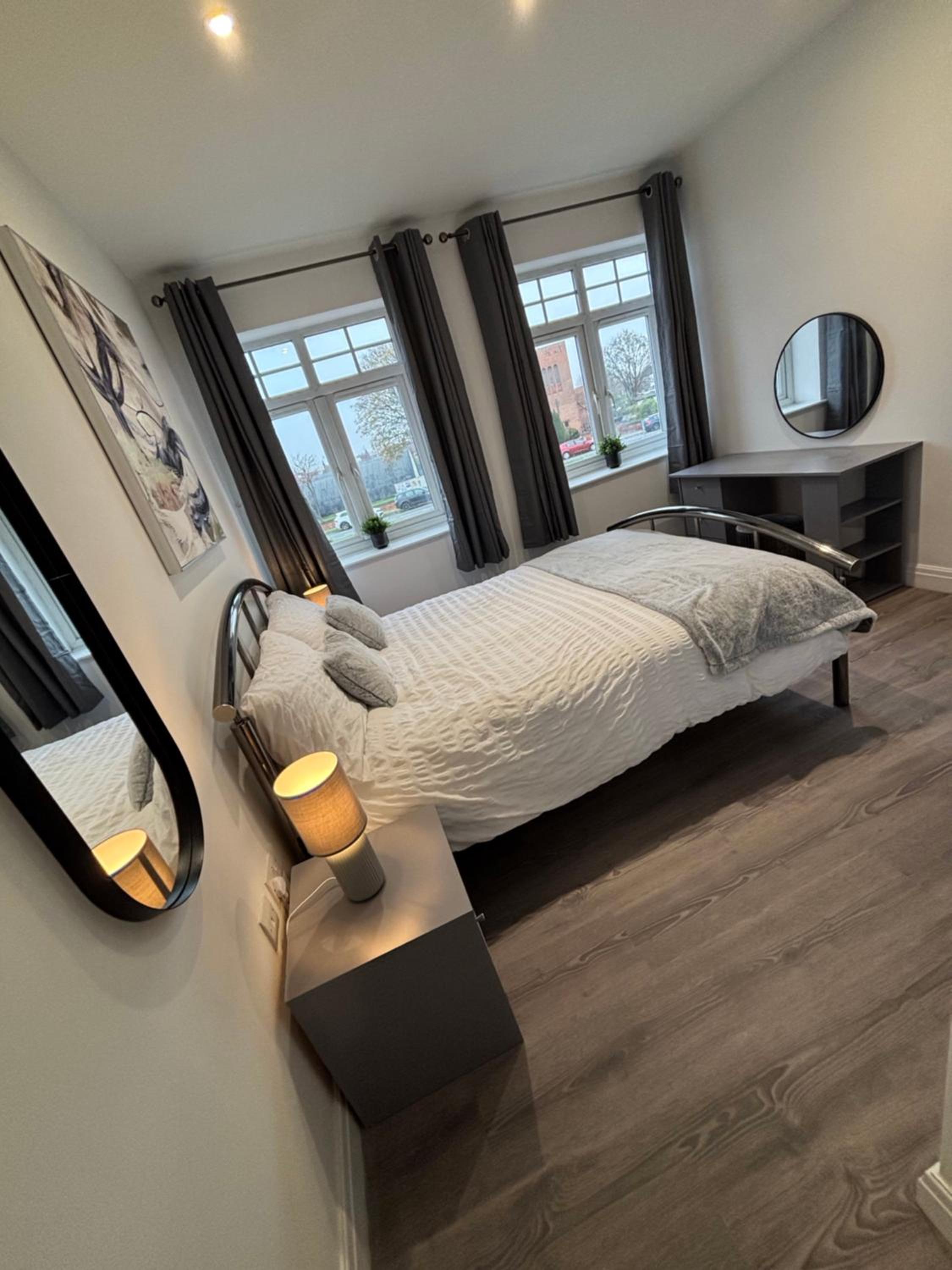 Deluxe One-Bedroom Apartment