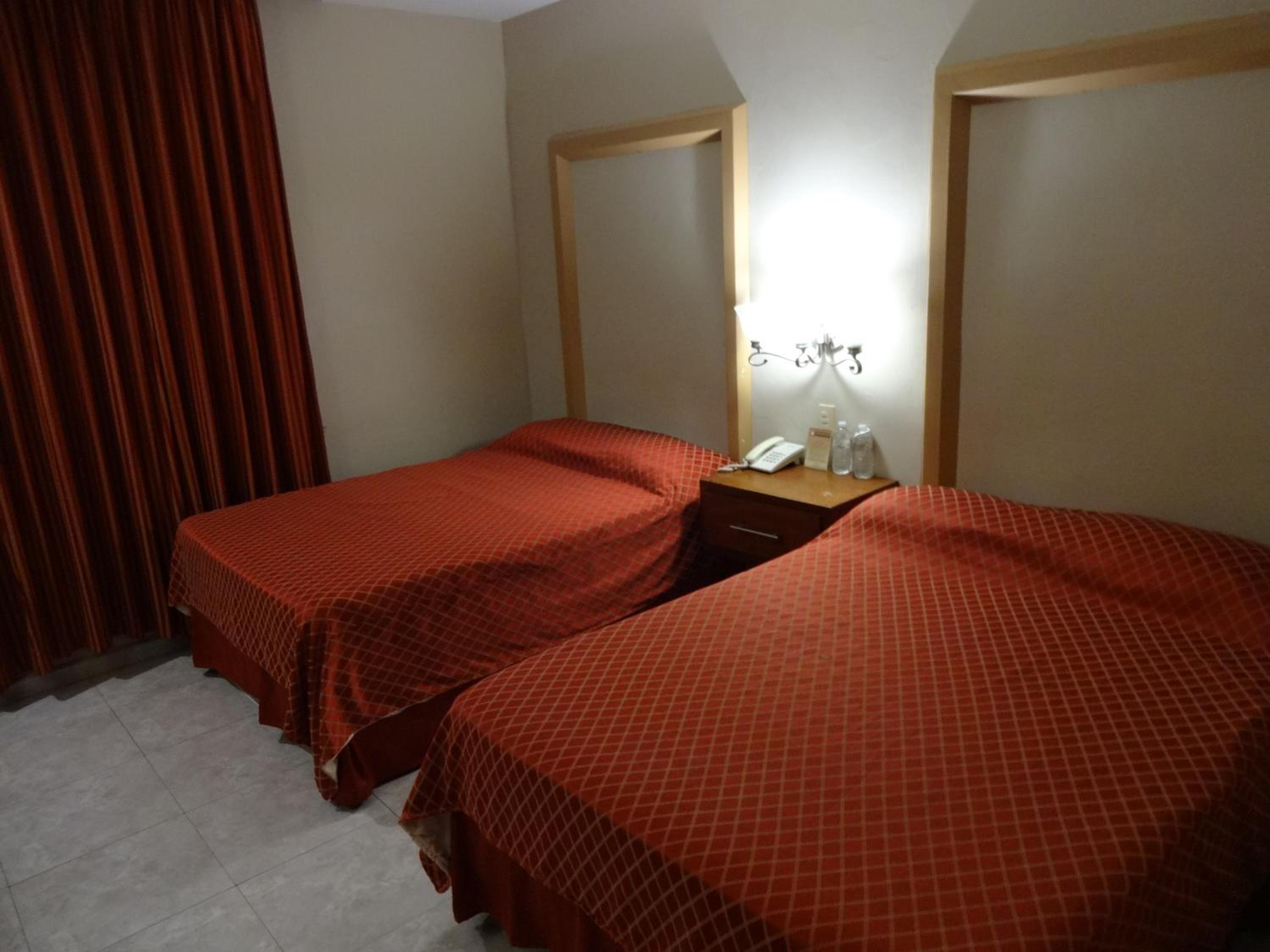 Basic Triple Room photo 3