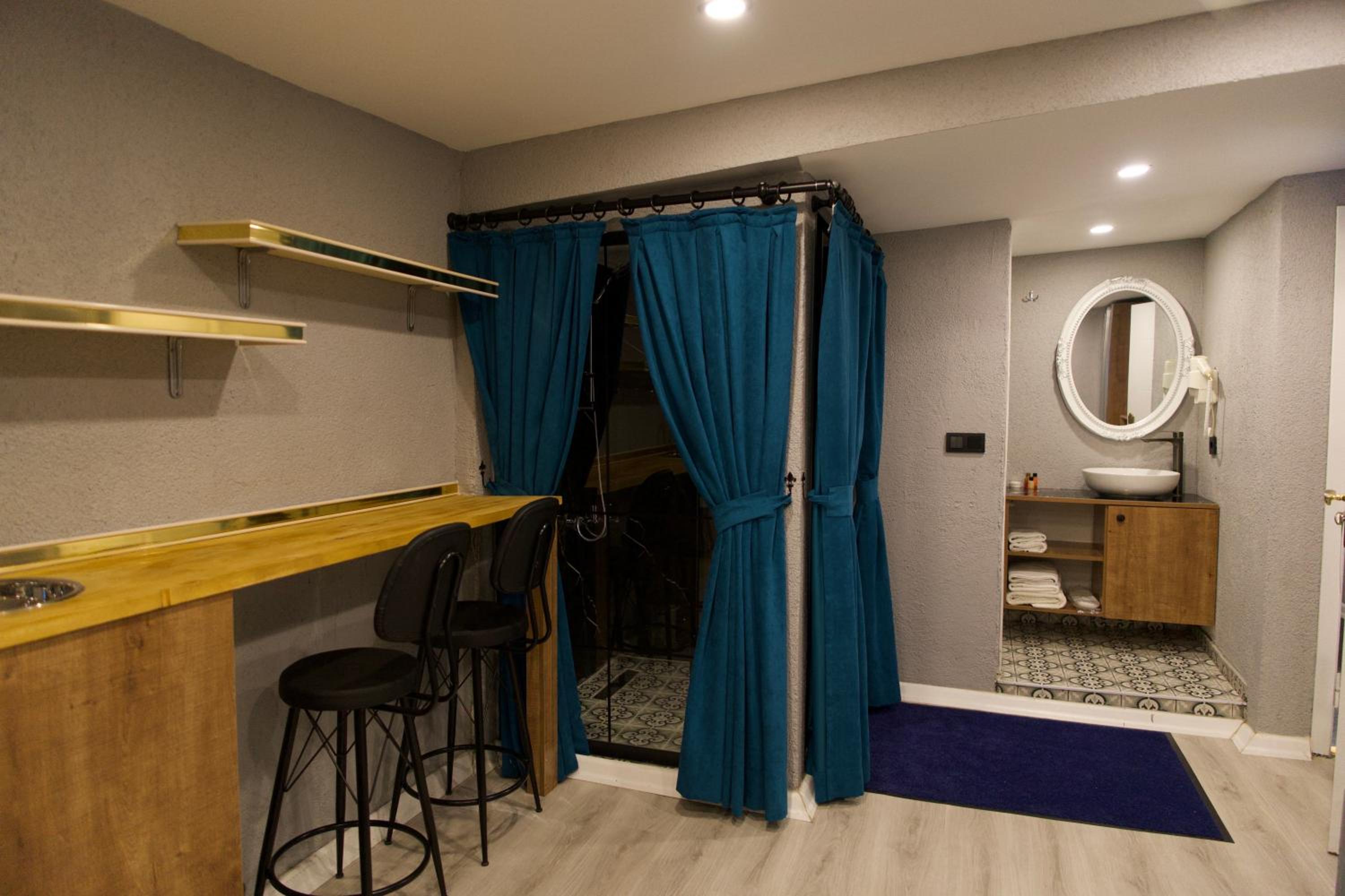 Junior Suite with Balcony photo 3