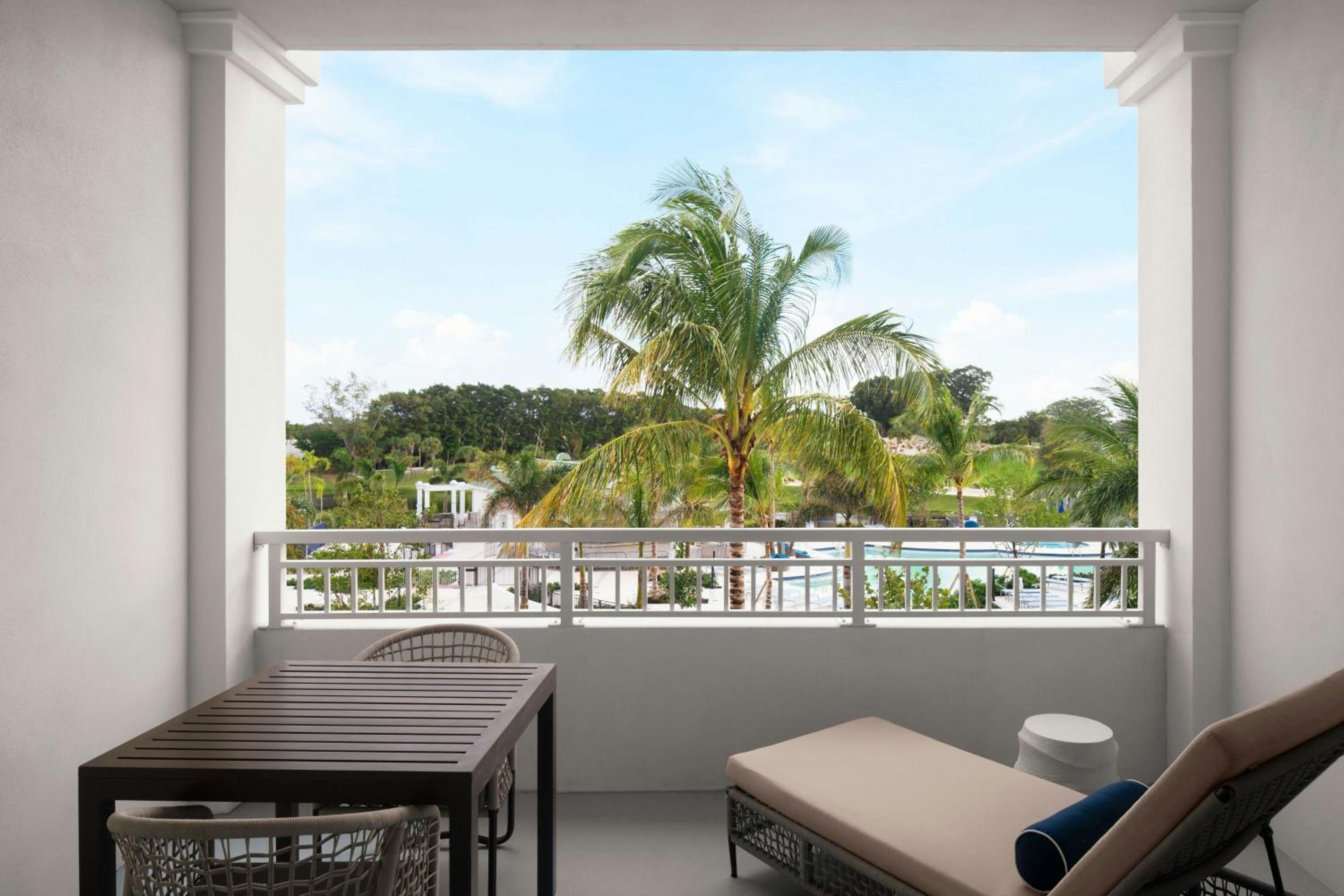 King Room with Pool View - Hearing Accessible