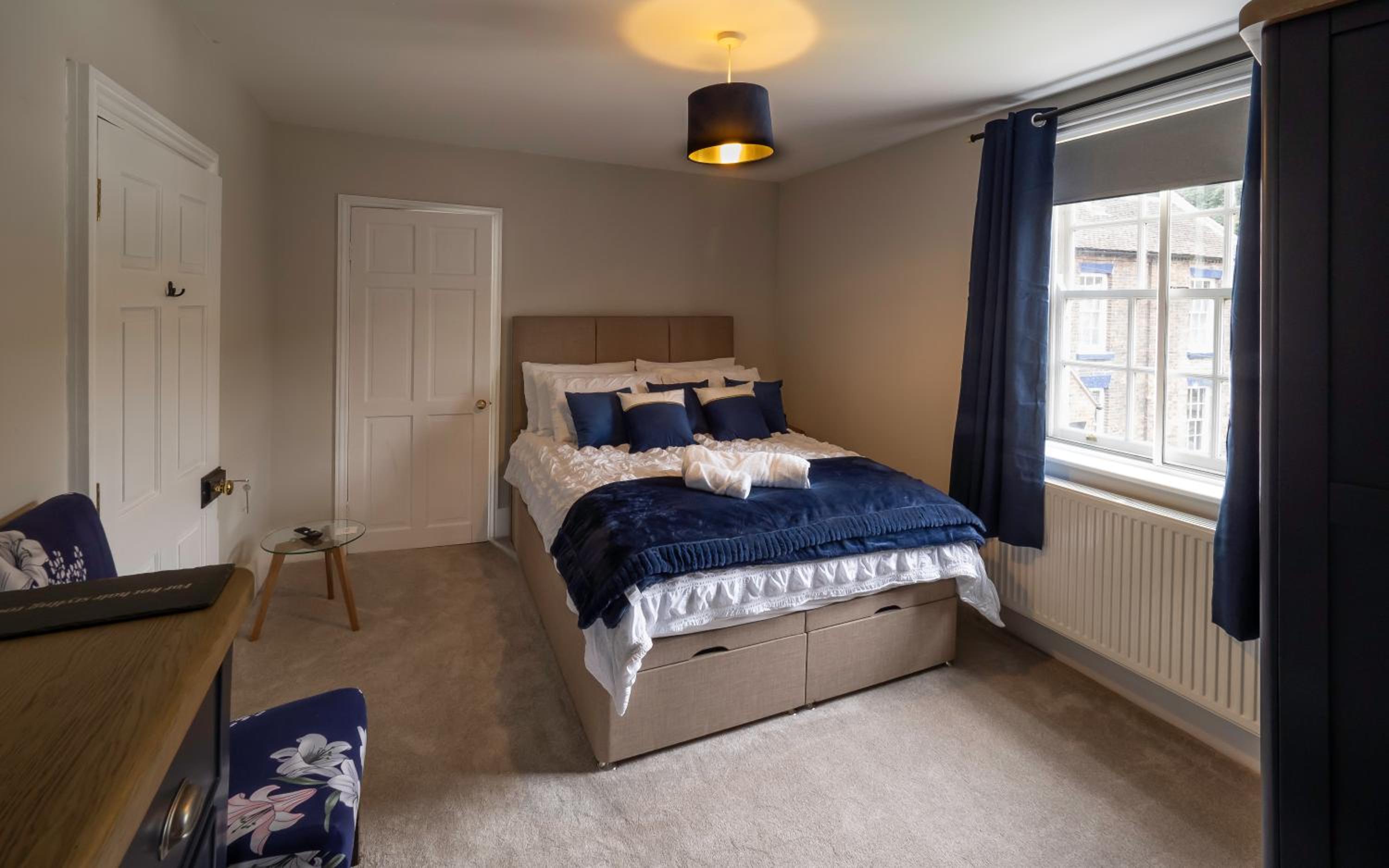 Deluxe King Room photo 1