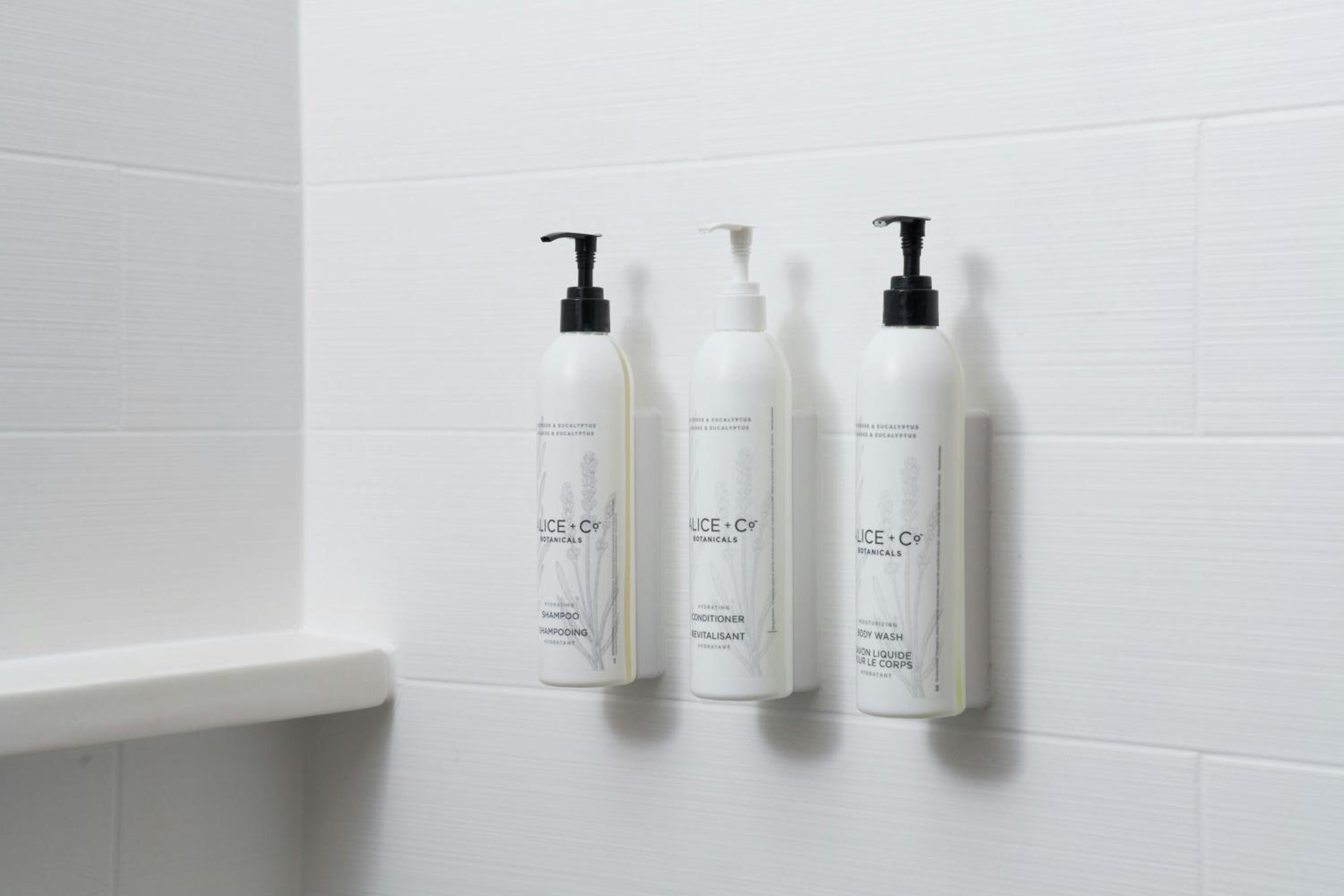 King Room with Roll-in Shower - Mobility and Hearing Accessible