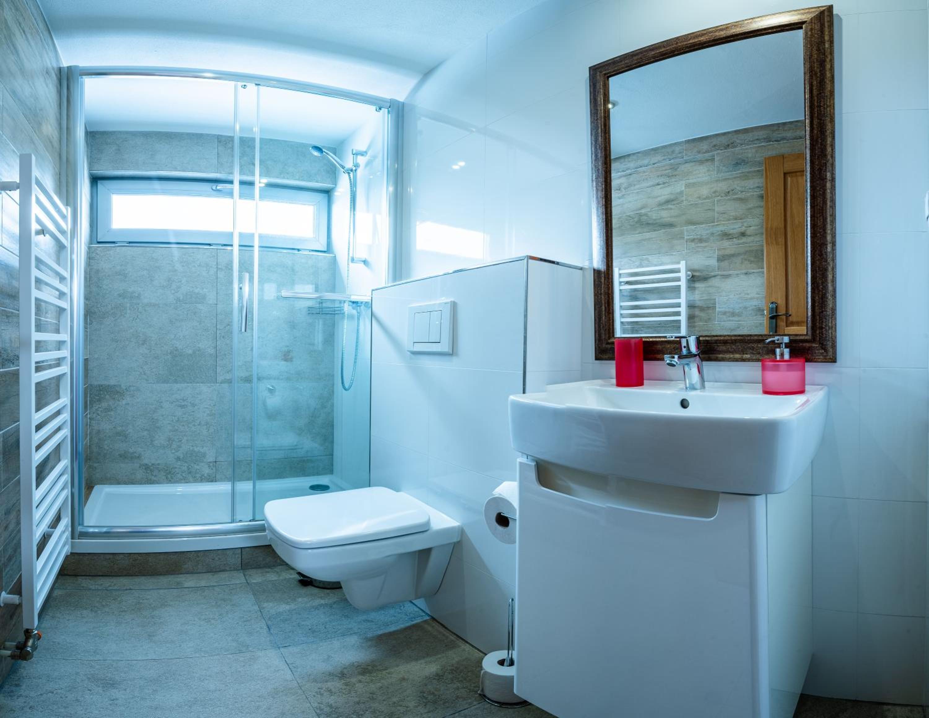 Large Double or Twin Room photo 3