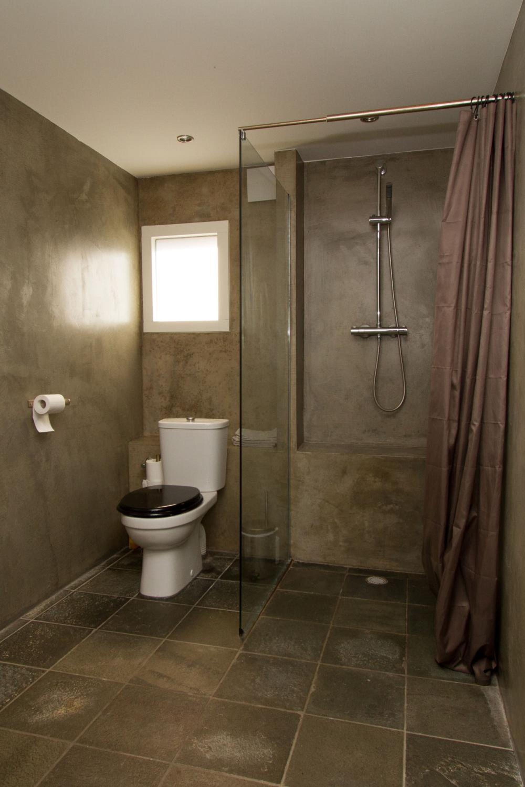 Two-Bedroom Apartment - Photo 3