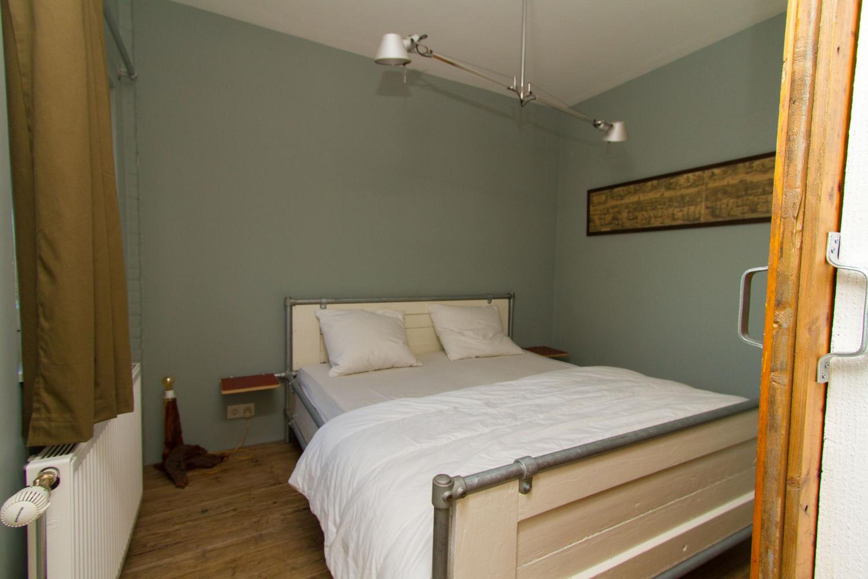 Two-Bedroom Apartment - Photo 2
