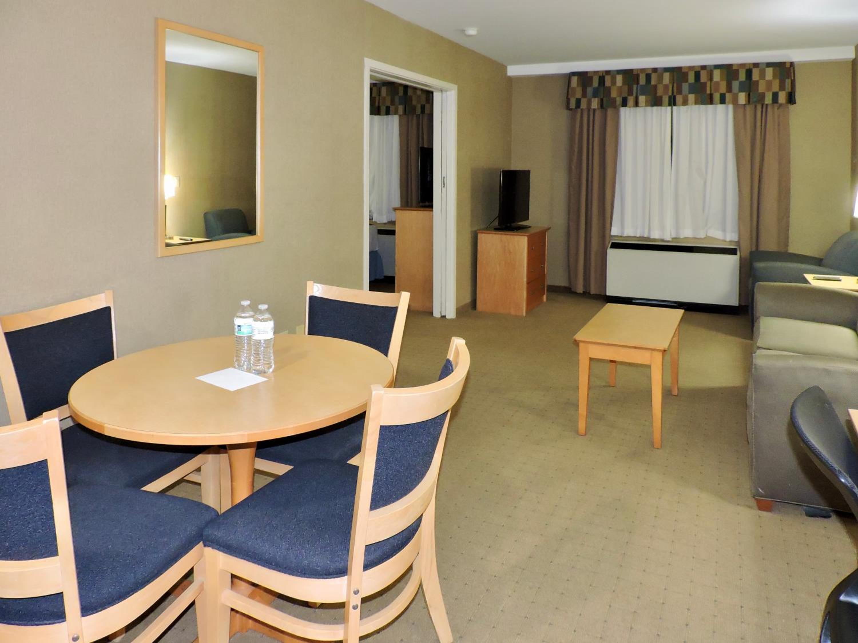 One Bedroom Suite  - Photo 3