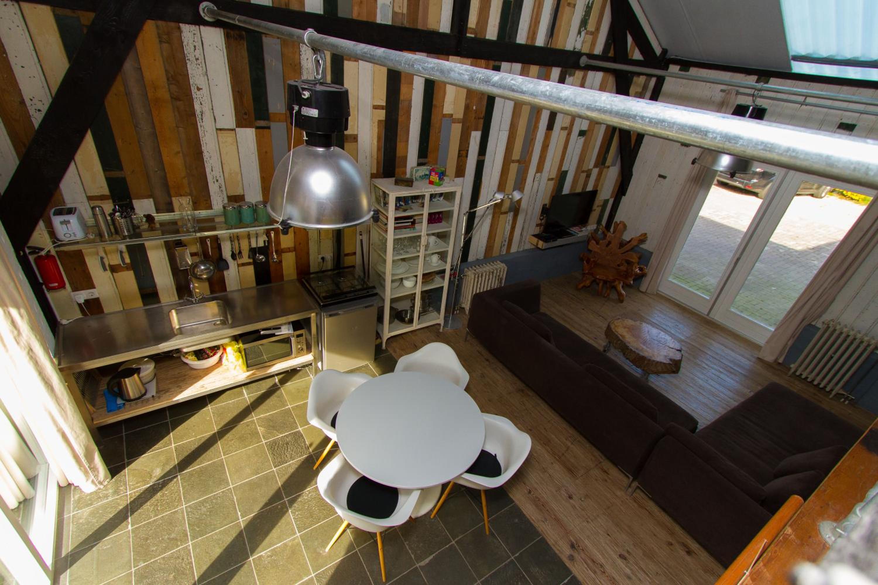 Two-Bedroom Apartment - Photo 9