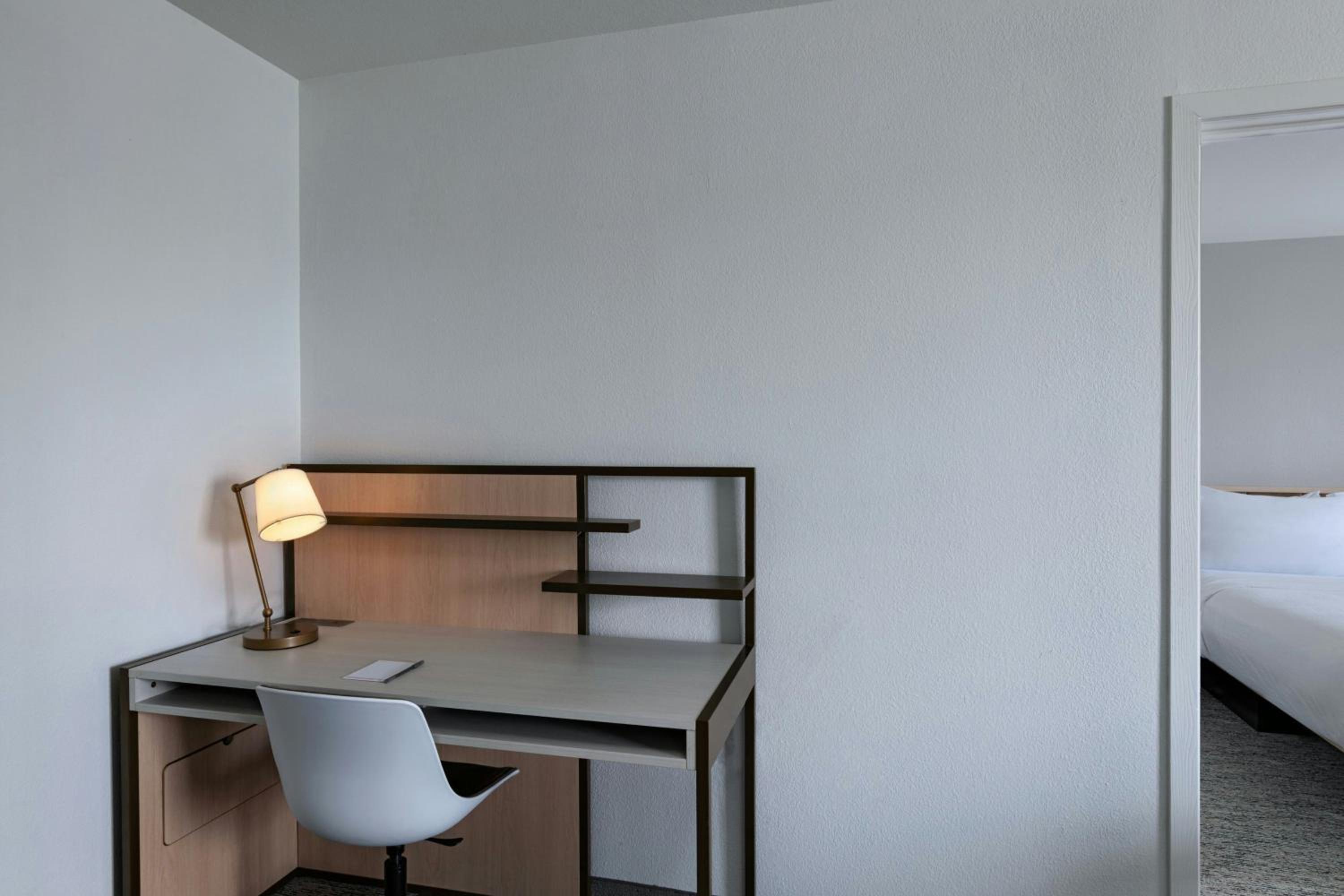 One-Bedroom Queen Suite with Sofa Bed and Adapted Tub - Mobility and Hearing Accessible photo 2