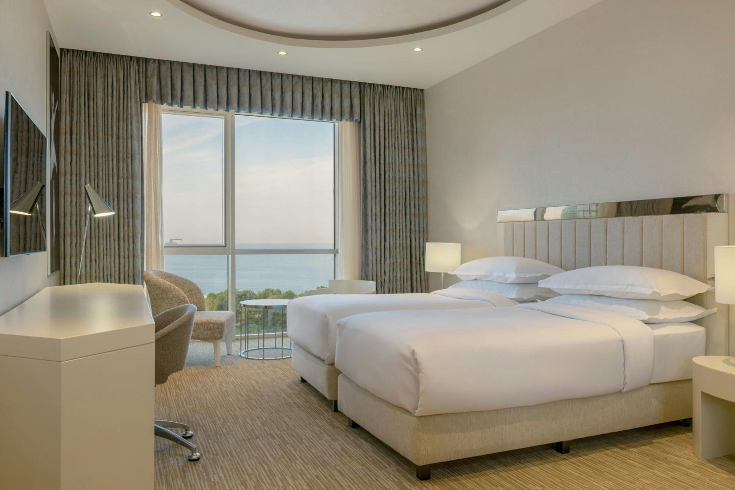 Twin Room - Photo 1