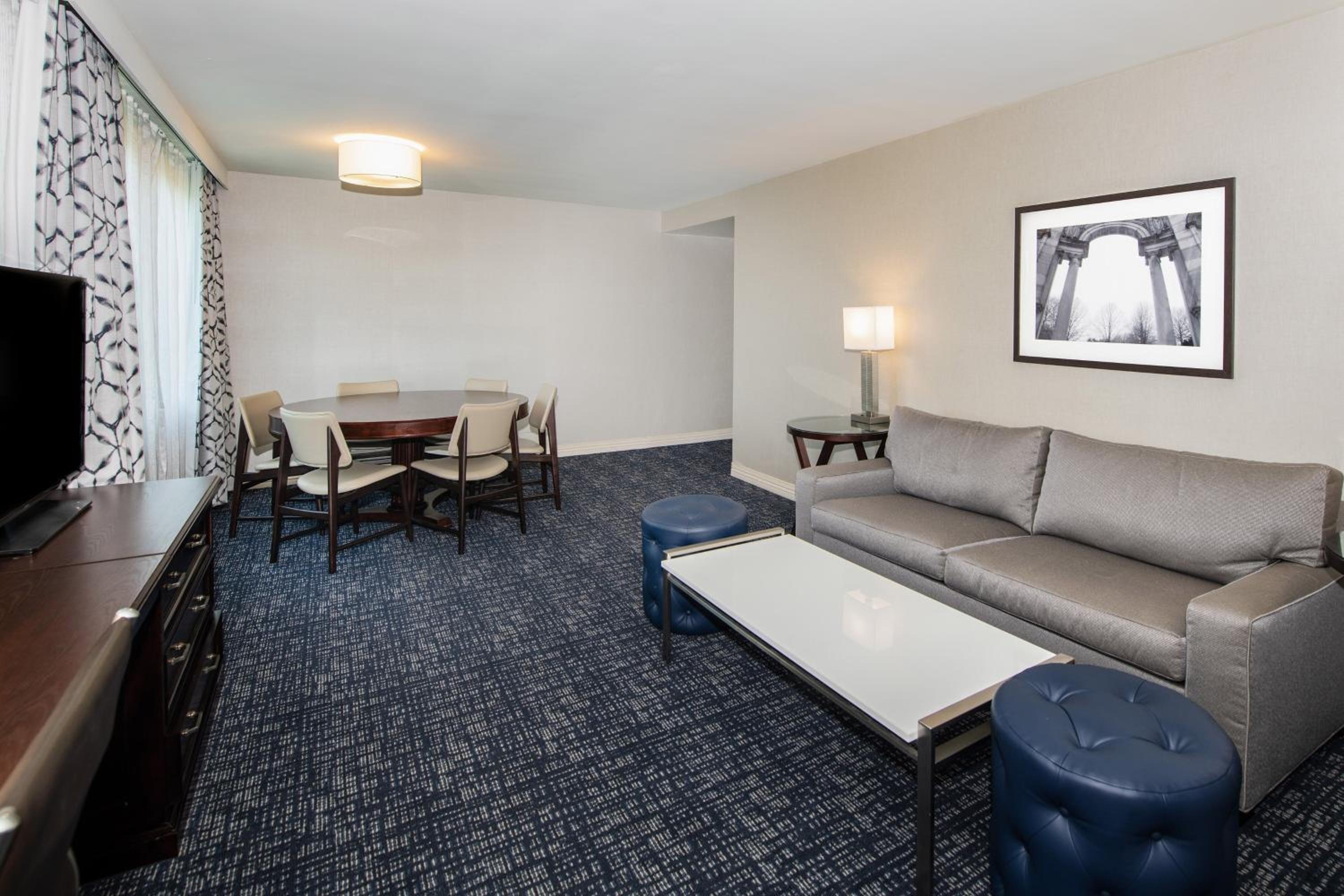 Club Accessible Suite, Club level, 1 Bedroom Suite photo 2