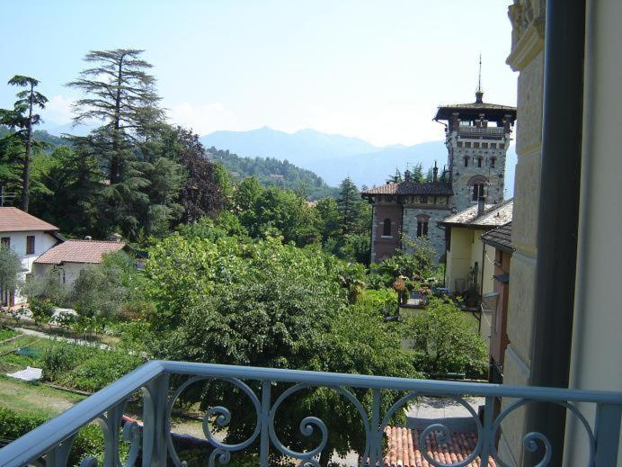 Double or Twin Room with Mountain View - Photo 4