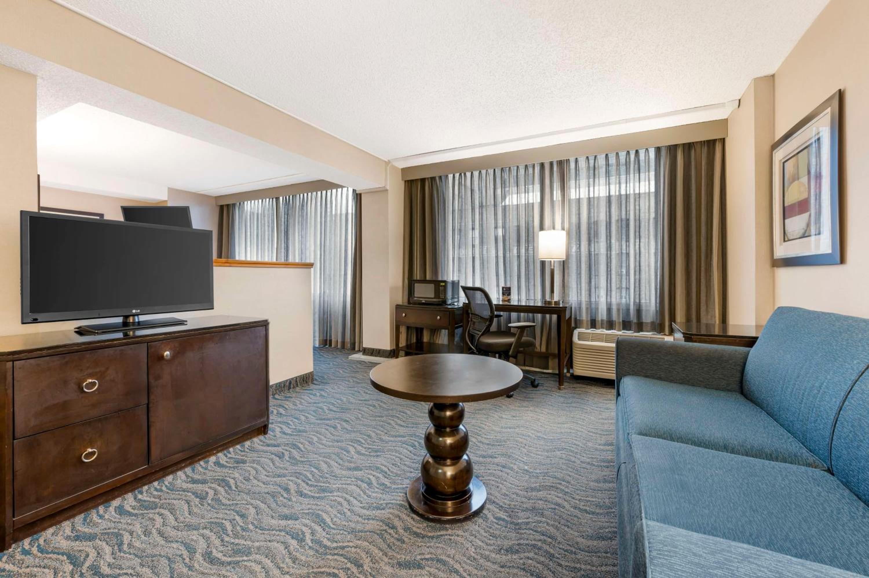 Suite with Two Double Beds and Sofa Bed - Non-Smoking
