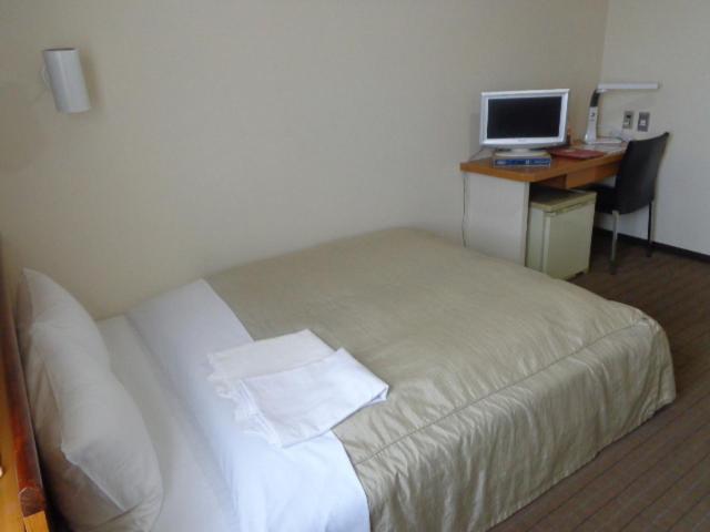 Standard Double Room - Smoking photo 2
