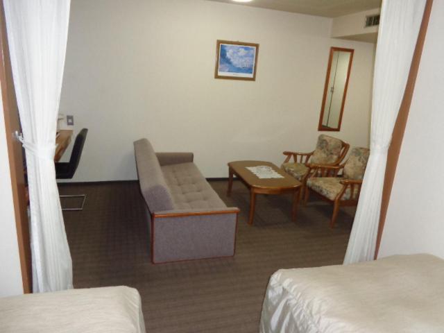 Deluxe Twin Room - Smoking photo 2