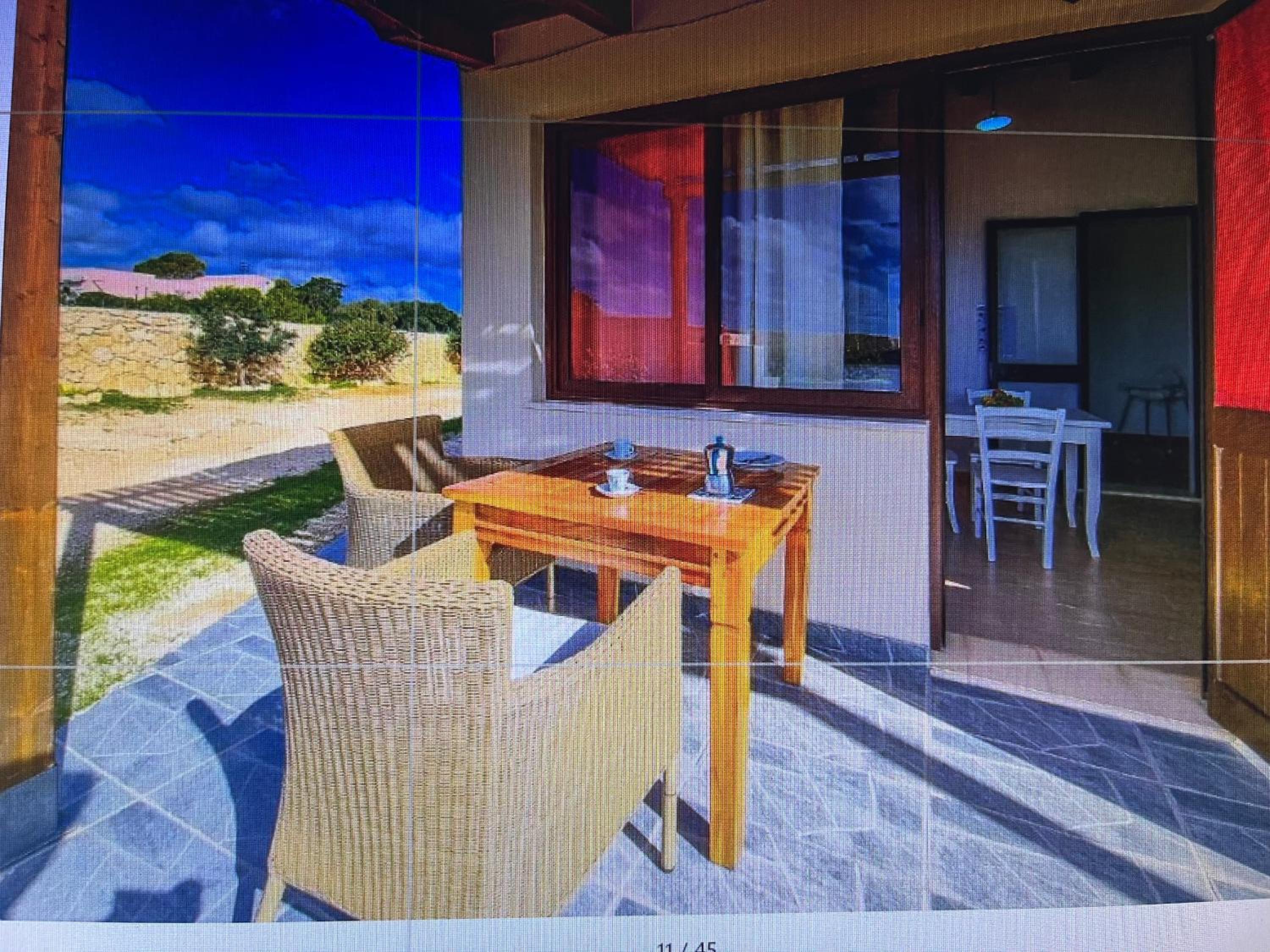 One-Bedroom Apartment with Sea View photo 1