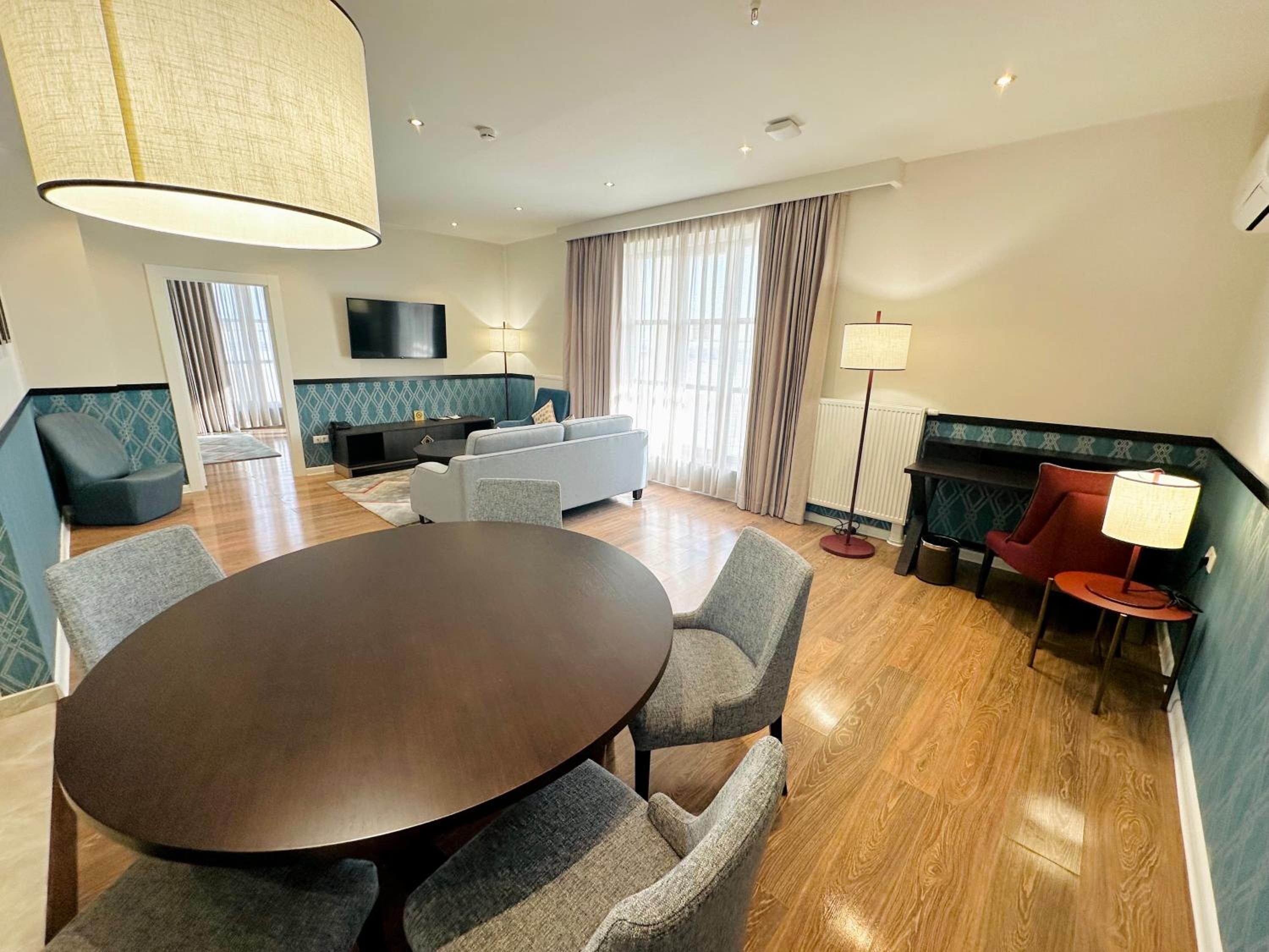 One Bedroom Penthouse - Photo 10