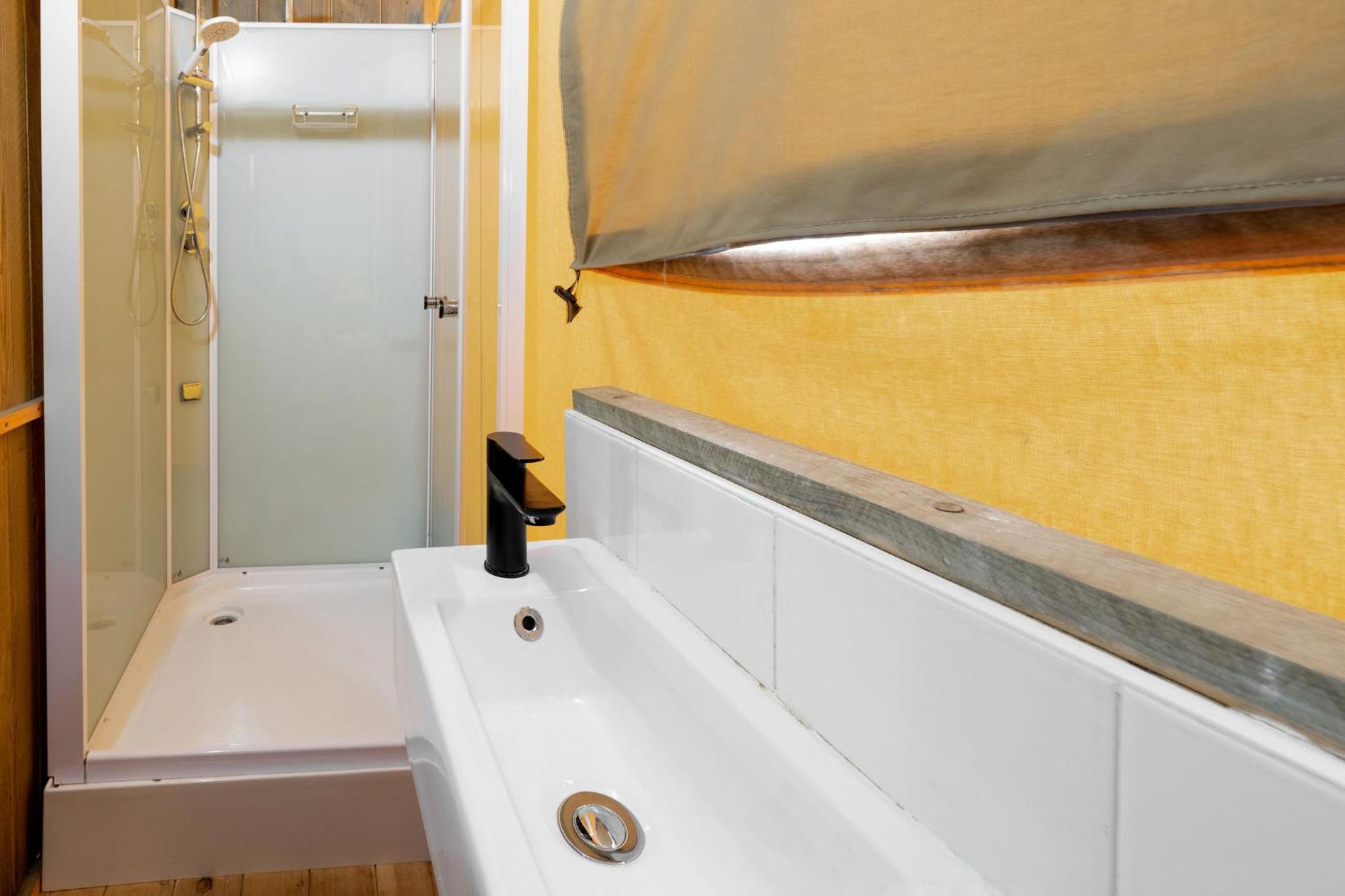 Glamping Tent - Sleeps 6 - Photo 5