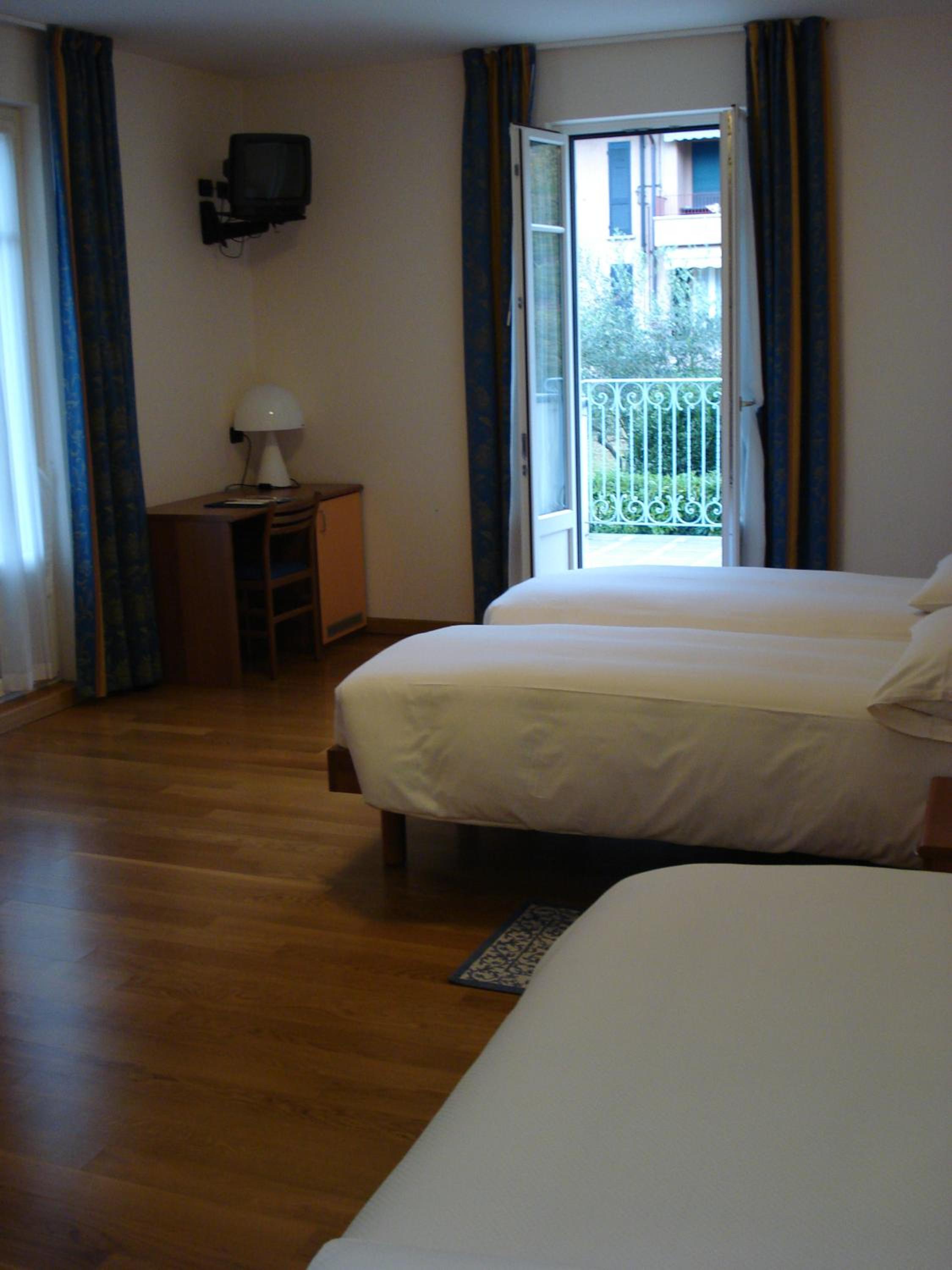 Triple Room - Photo 6