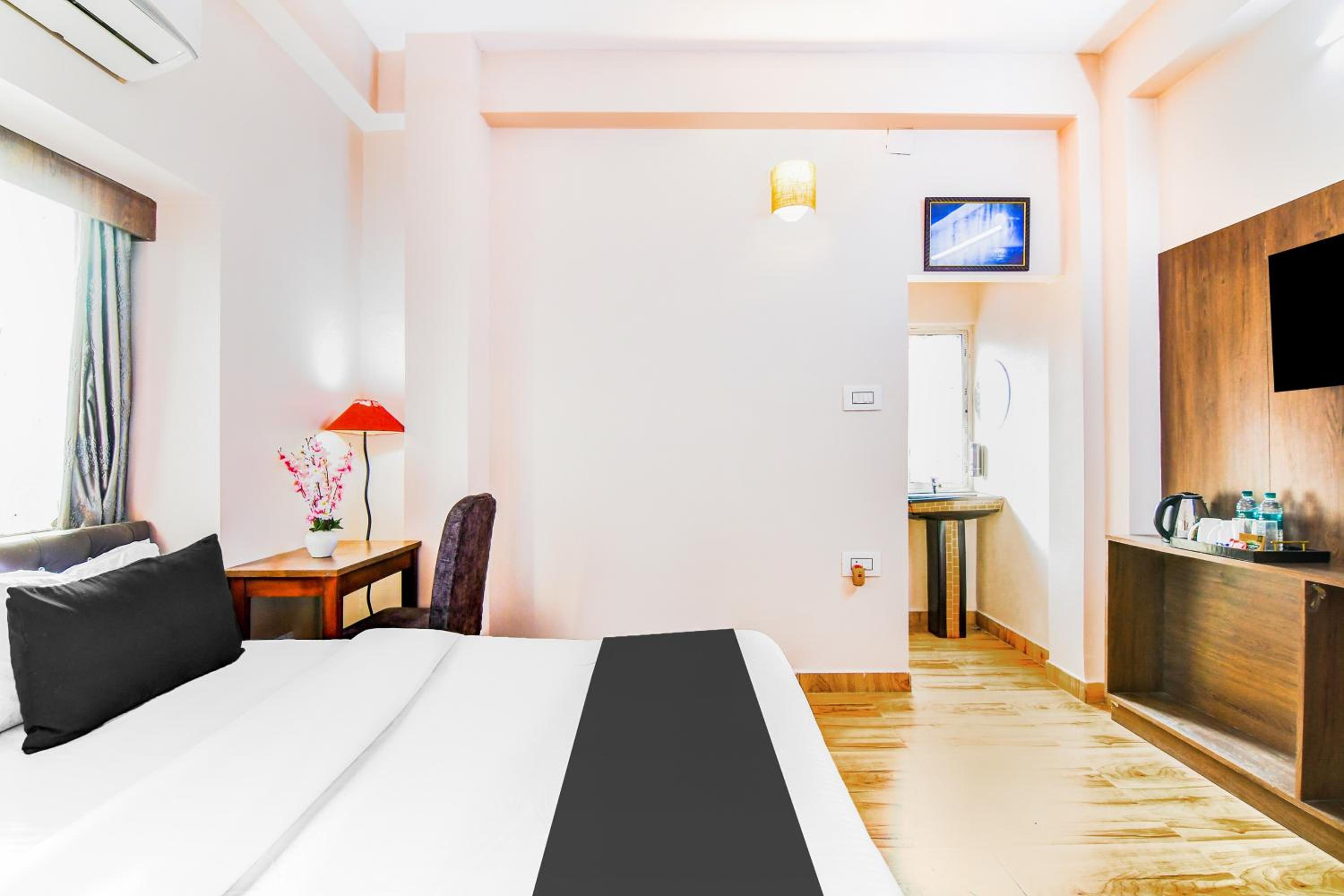 Standard Double Room photo 3