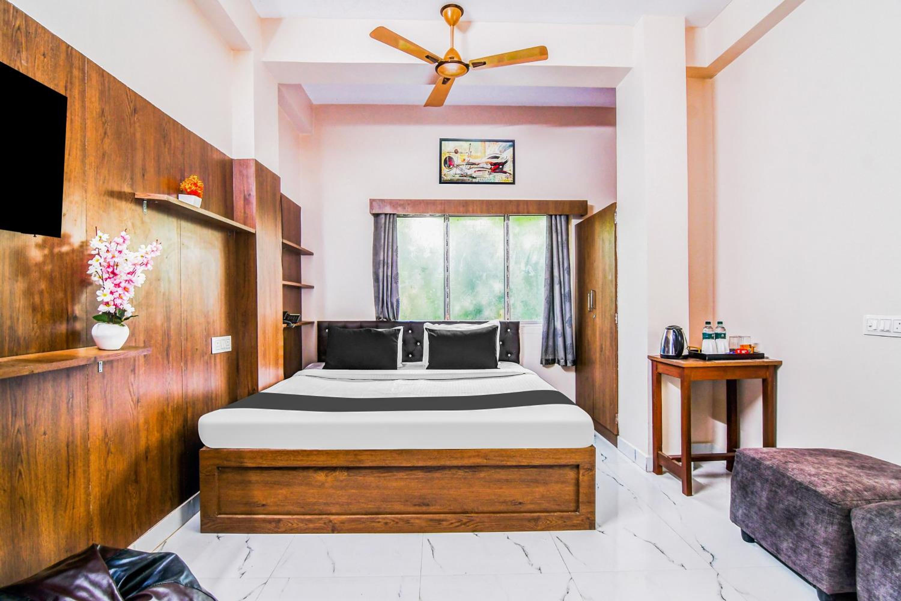 Double Room with Balcony photo 3