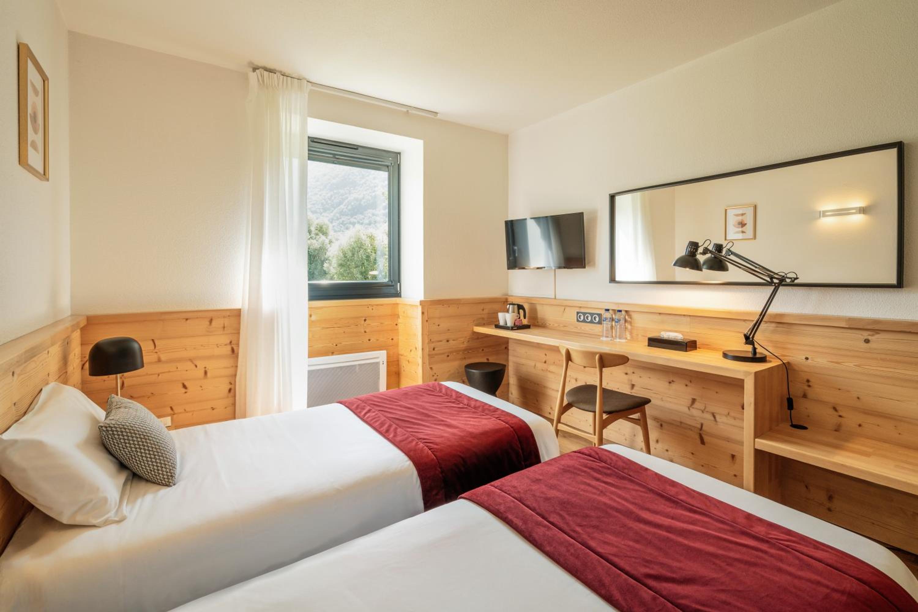 Twin Room - Photo 3