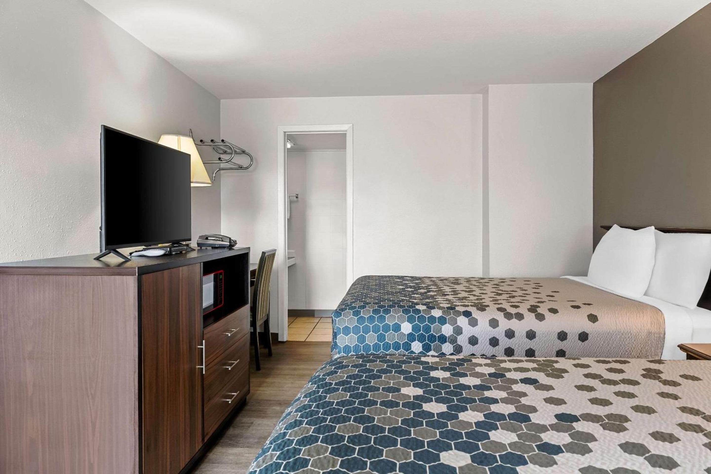 Queen Room with Two Queen Beds - Non-Smoking